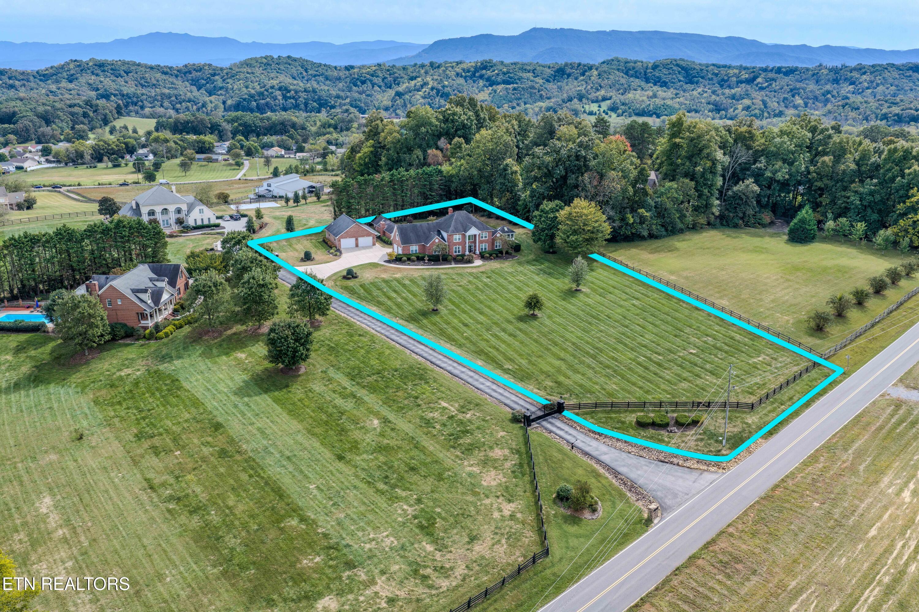 2425 Mccleary Road Sevierville TN 37876