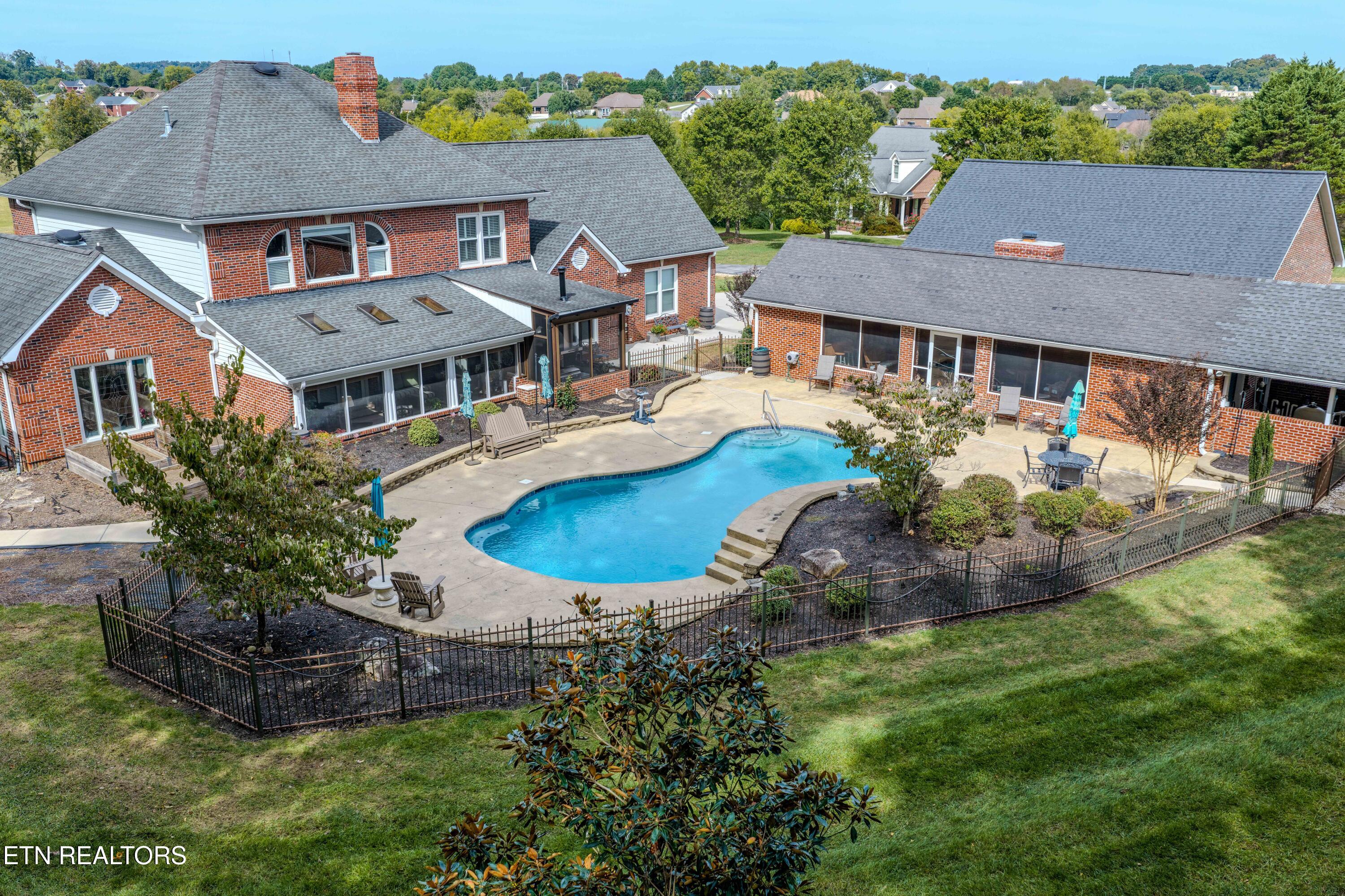 2425 Mccleary Road Sevierville TN 37876