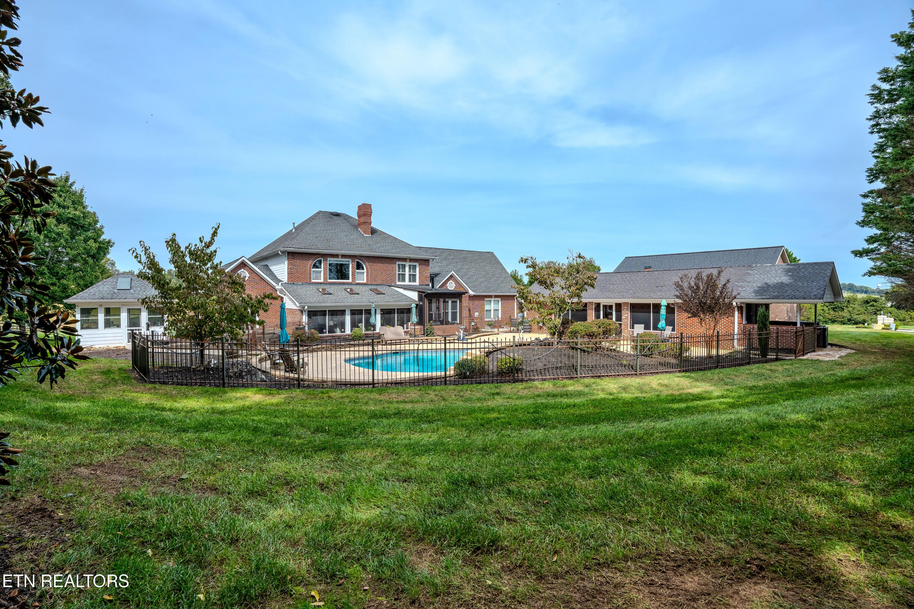 2425 Mccleary Road Sevierville TN 37876