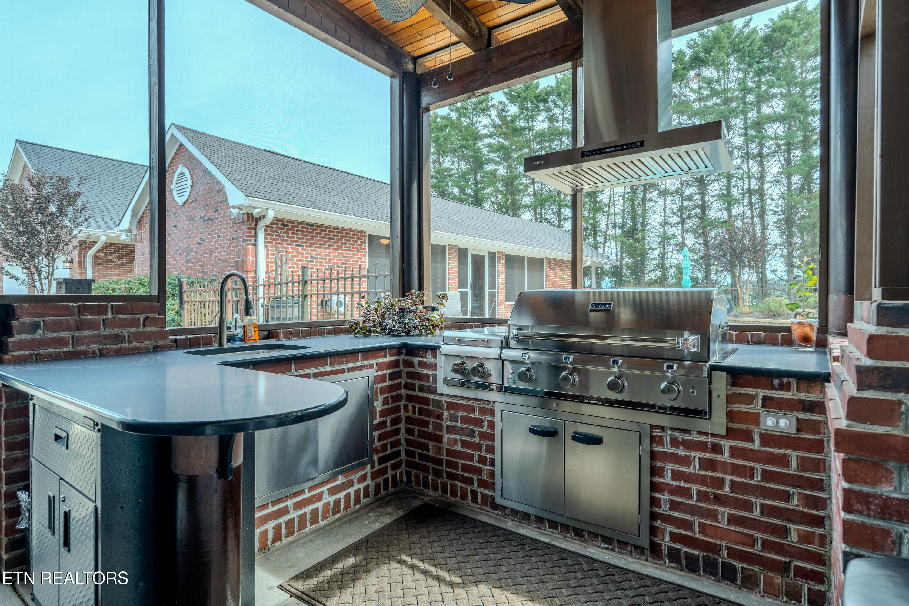 2425 Mccleary Road Sevierville TN 37876