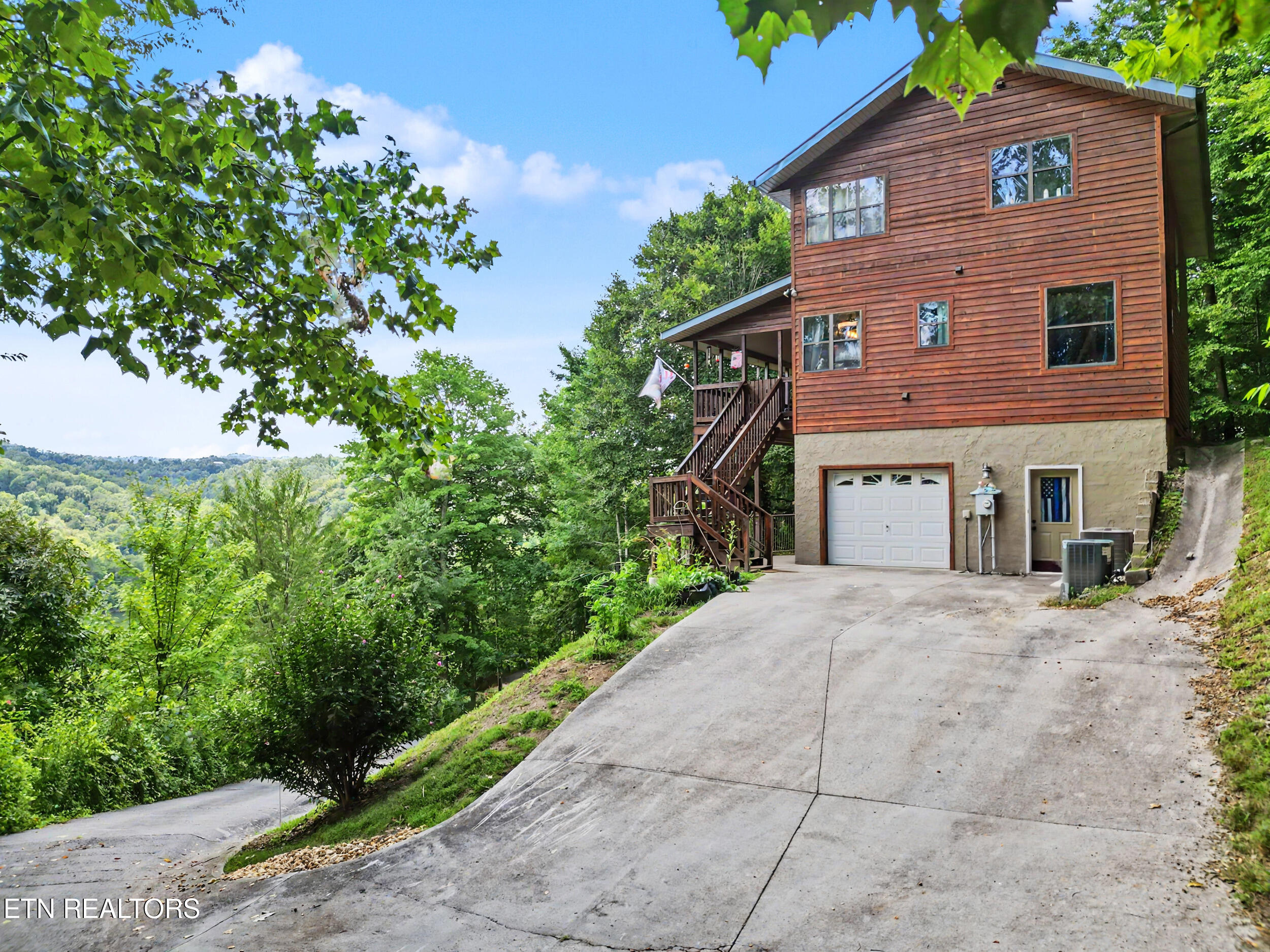 1738 Mountain Shores Road New Tazewell TN 37825