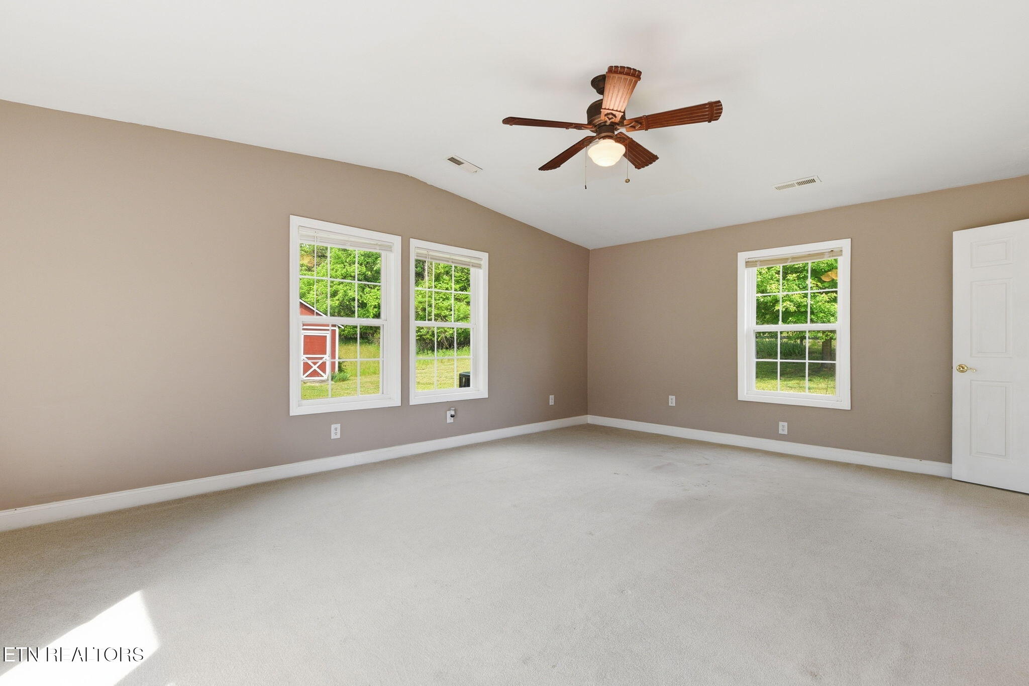 357 Neal Road Tazewell TN 37879