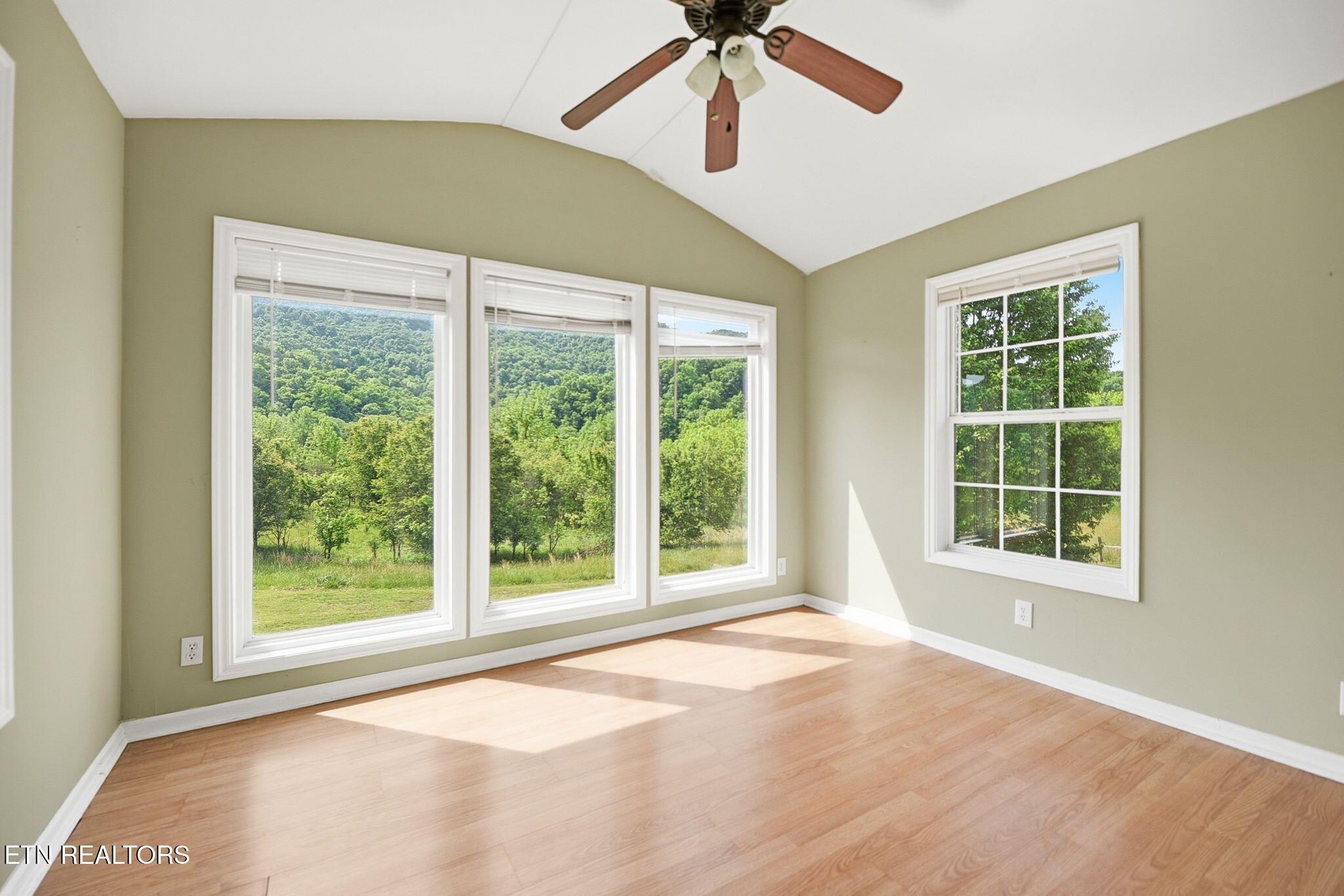 357 Neal Road Tazewell TN 37879