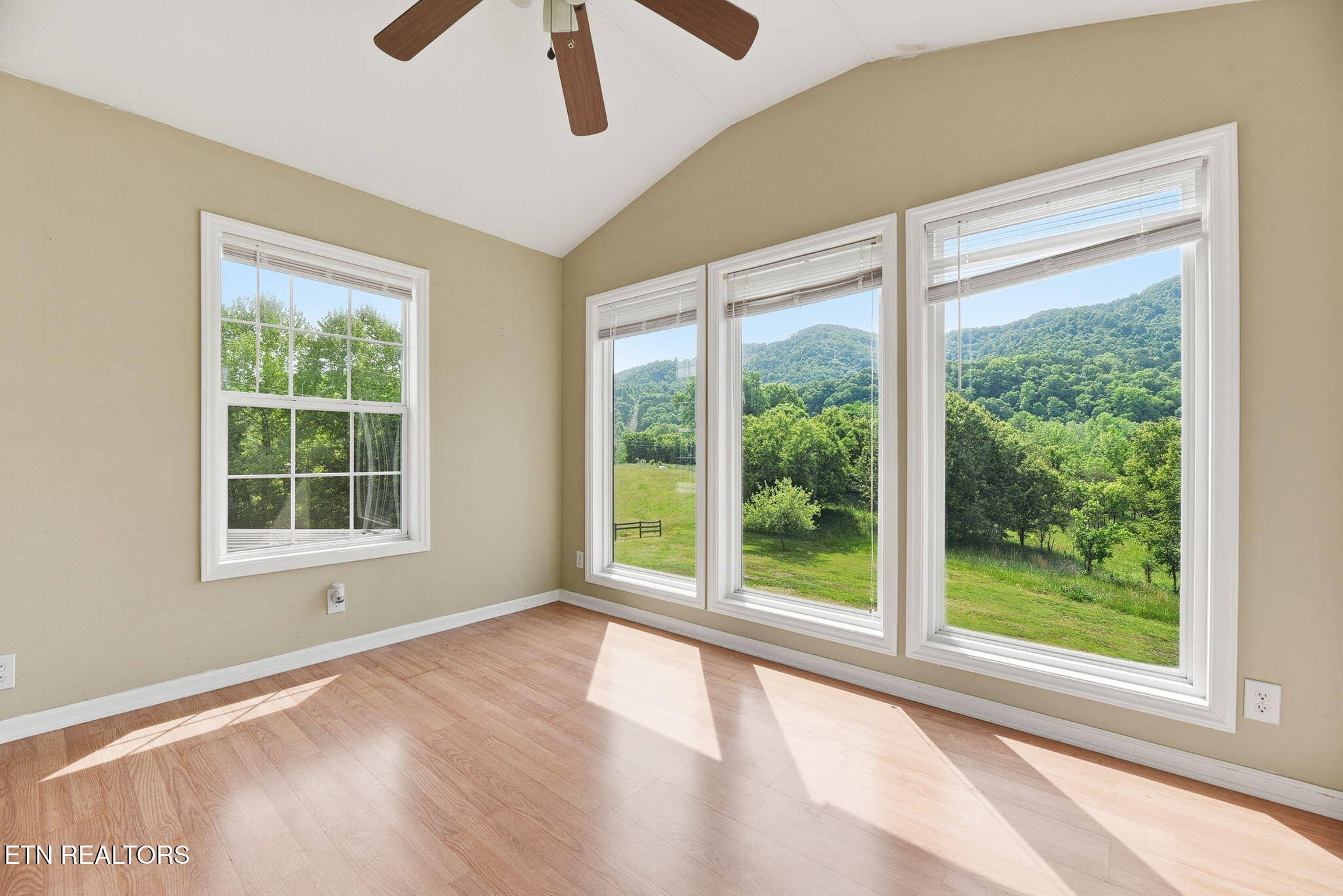 357 Neal Road Tazewell TN 37879