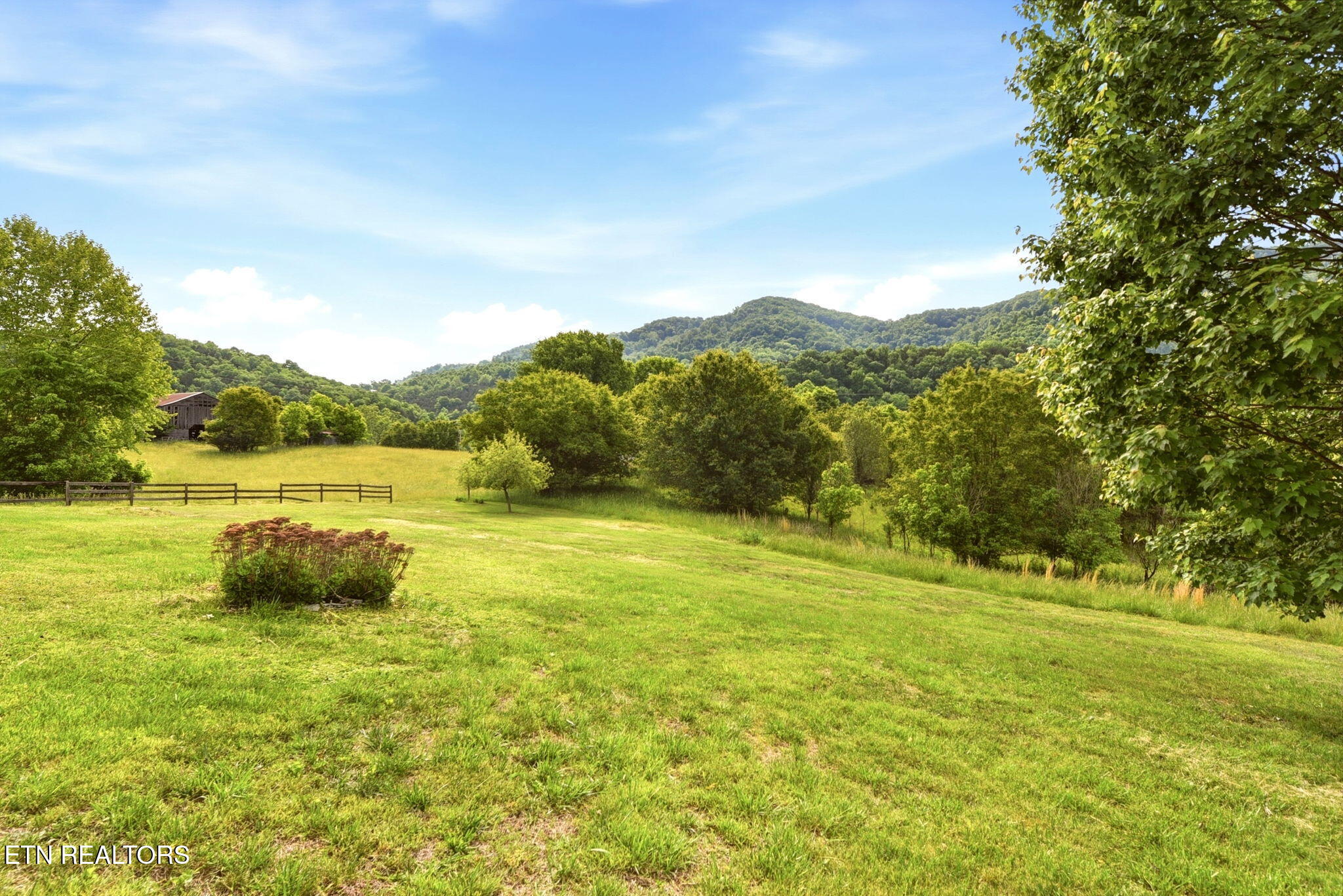 357 Neal Road Tazewell TN 37879