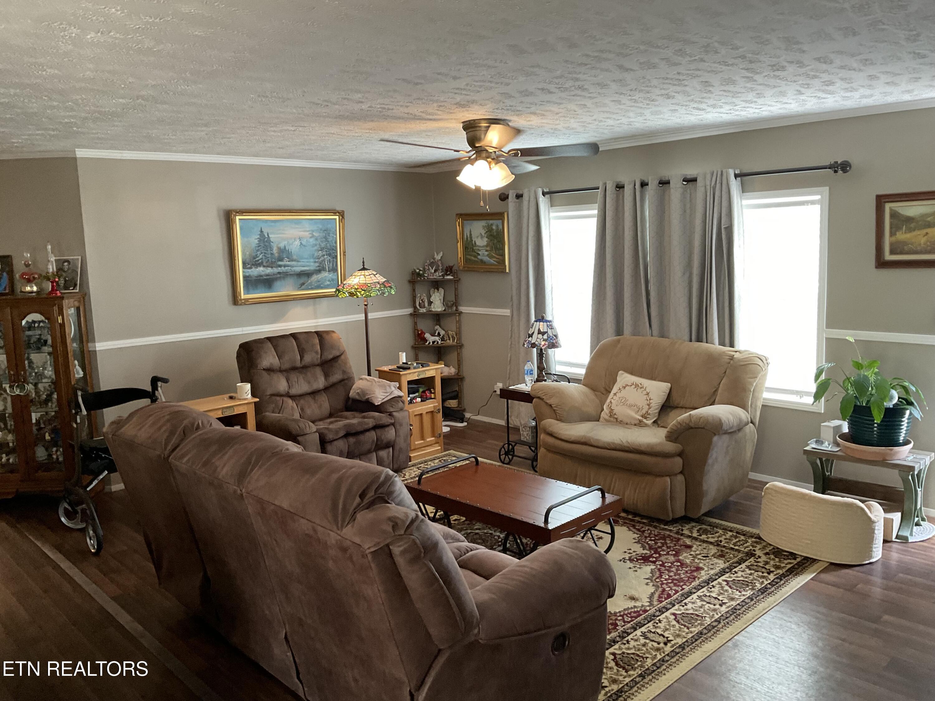384 Virgil Smith Road Crossville TN 38571