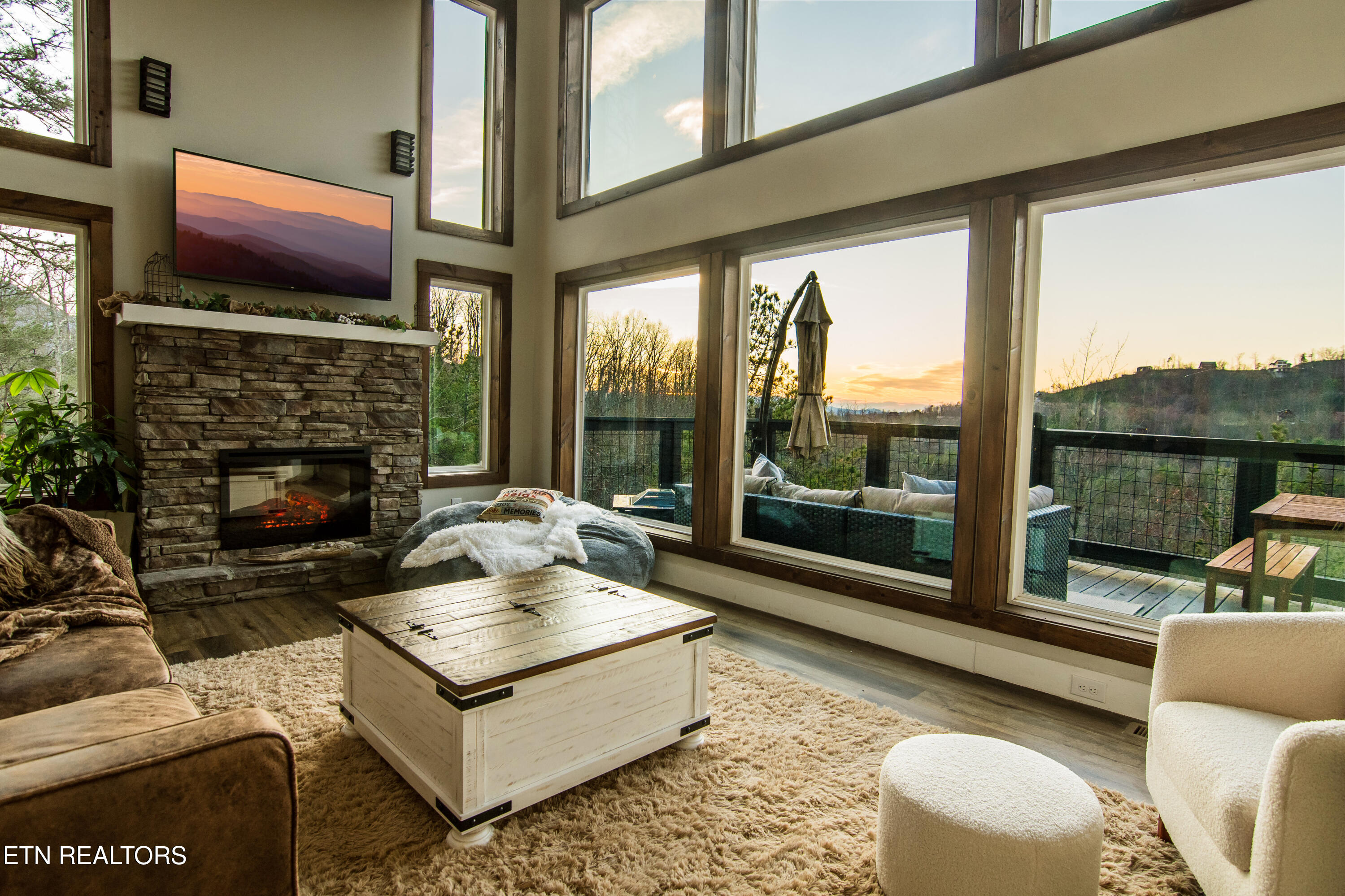 1113 Mathis Hollow Road Gatlinburg TN 37738