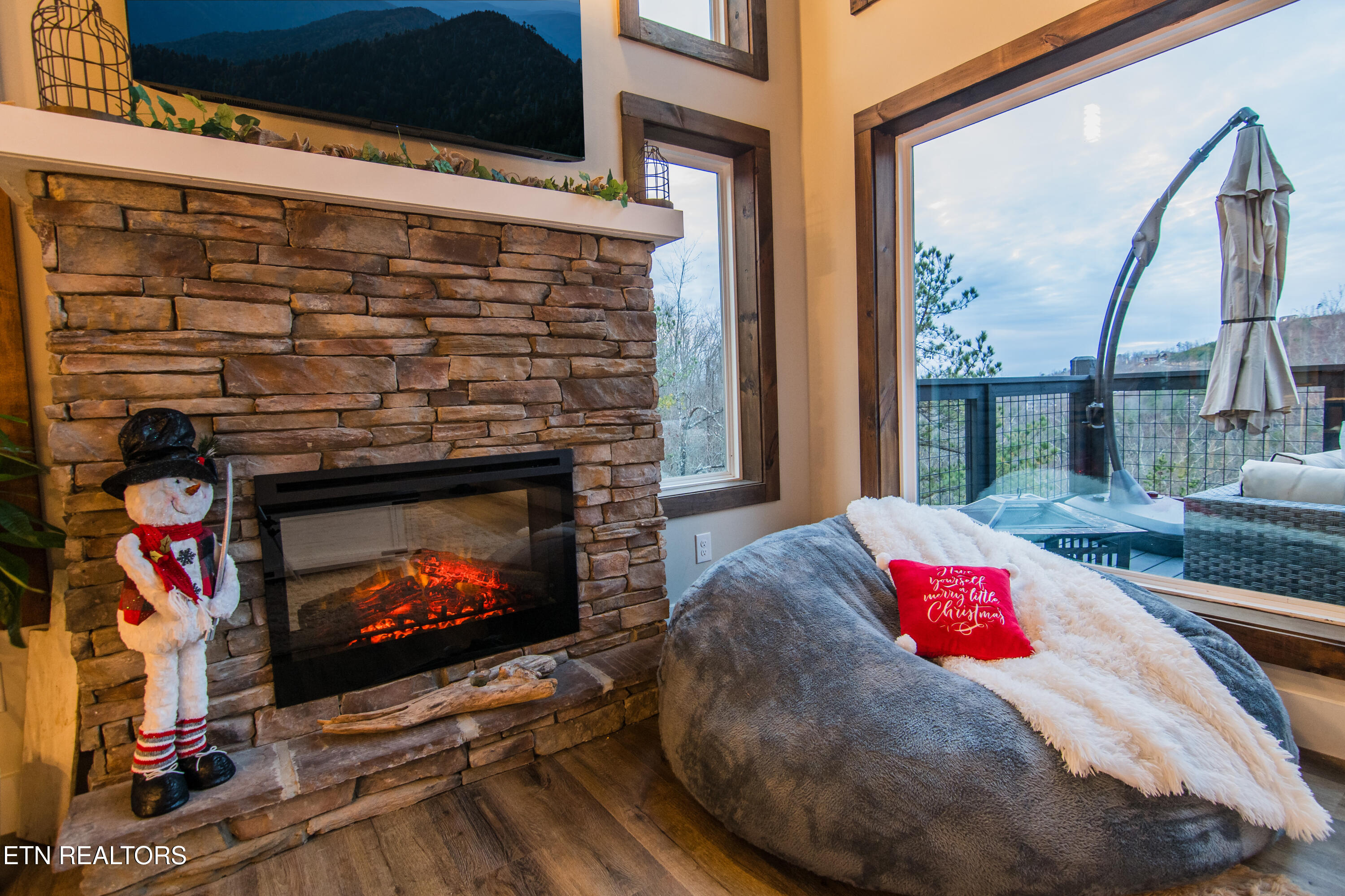 1113 Mathis Hollow Road Gatlinburg TN 37738