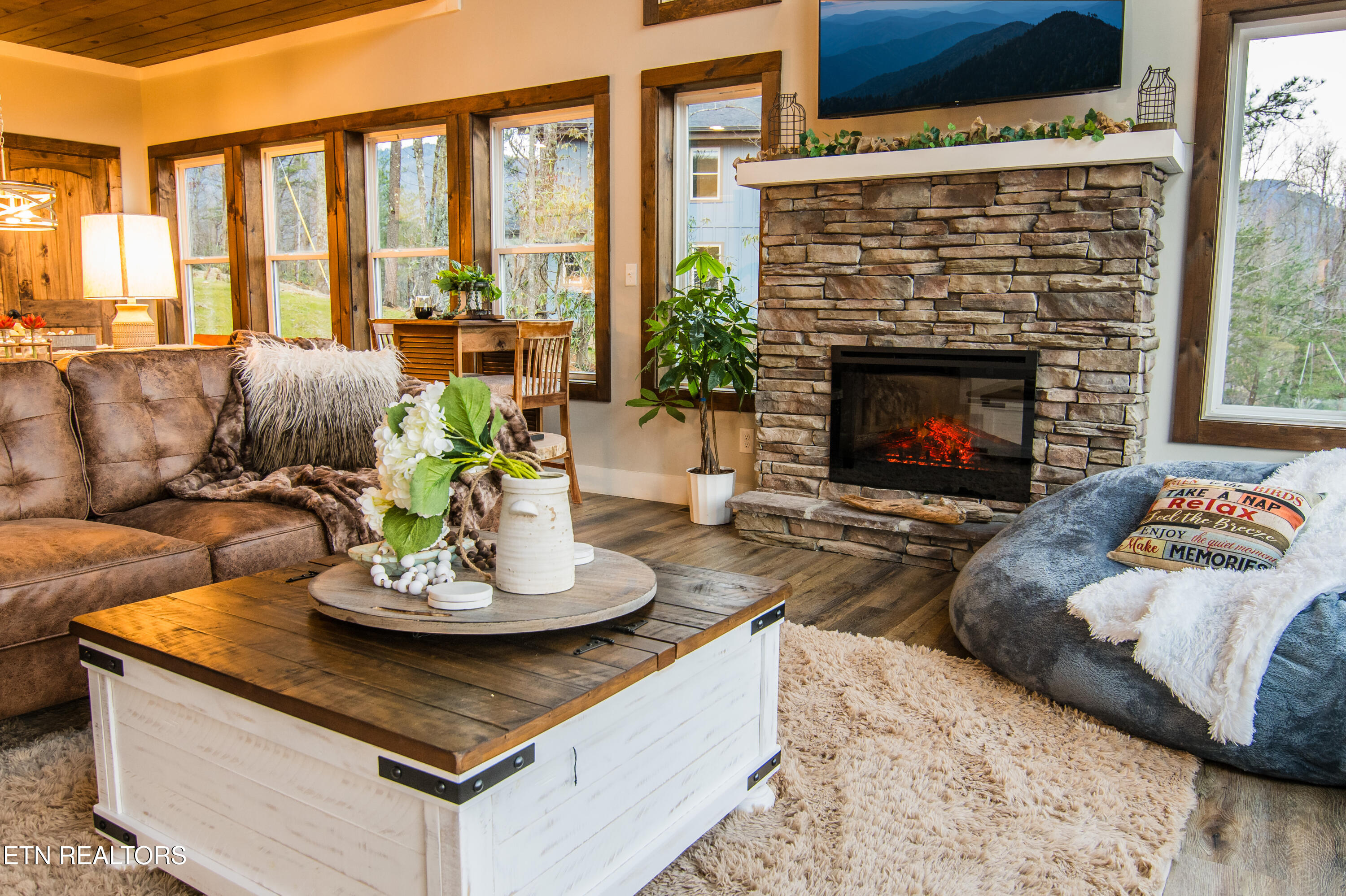 1113 Mathis Hollow Road Gatlinburg TN 37738