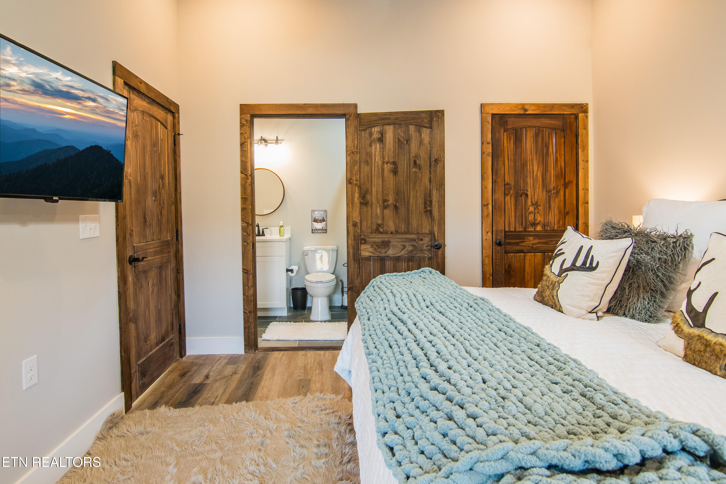 1113 Mathis Hollow Road Gatlinburg TN 37738