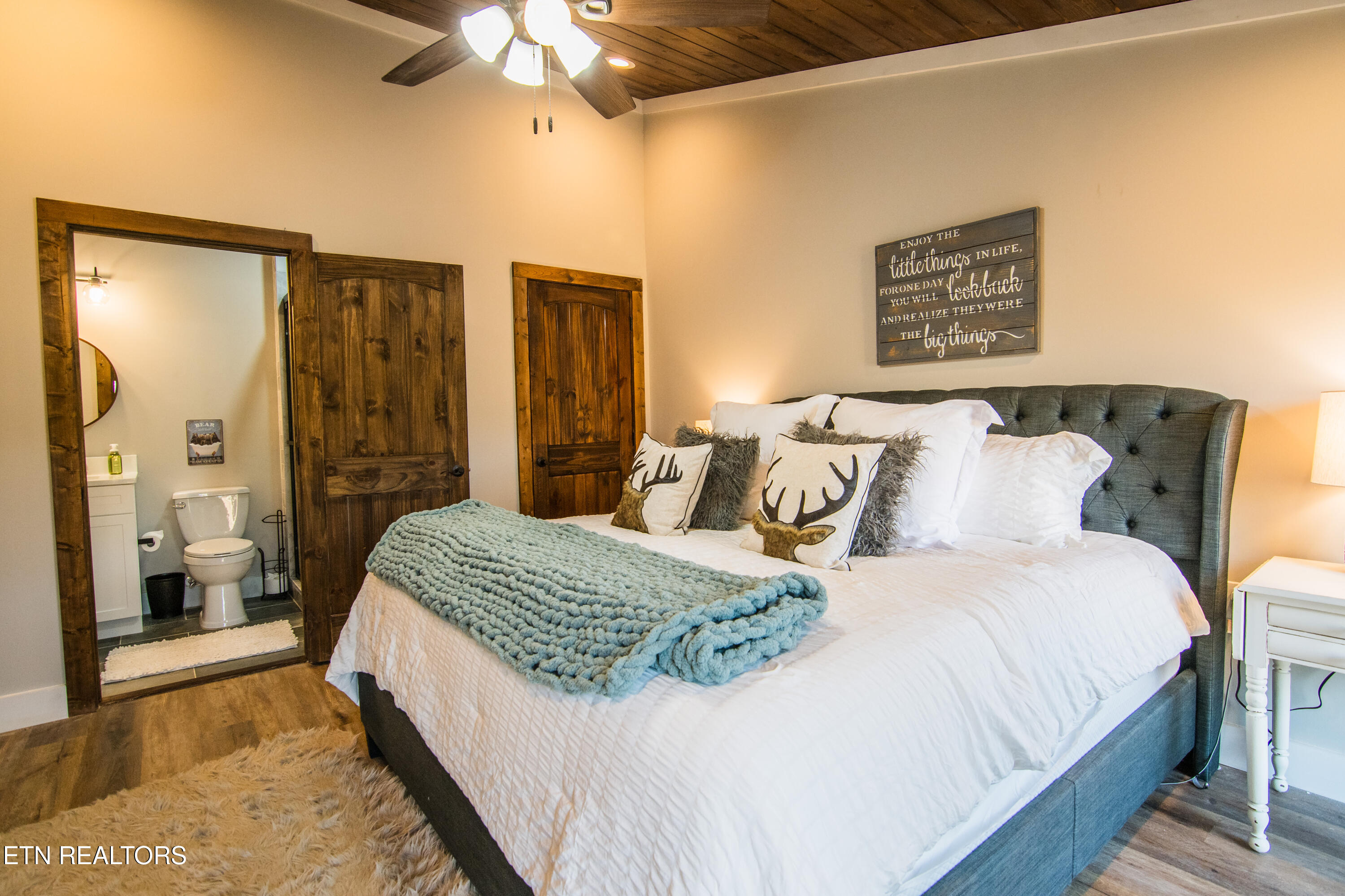 1113 Mathis Hollow Road Gatlinburg TN 37738