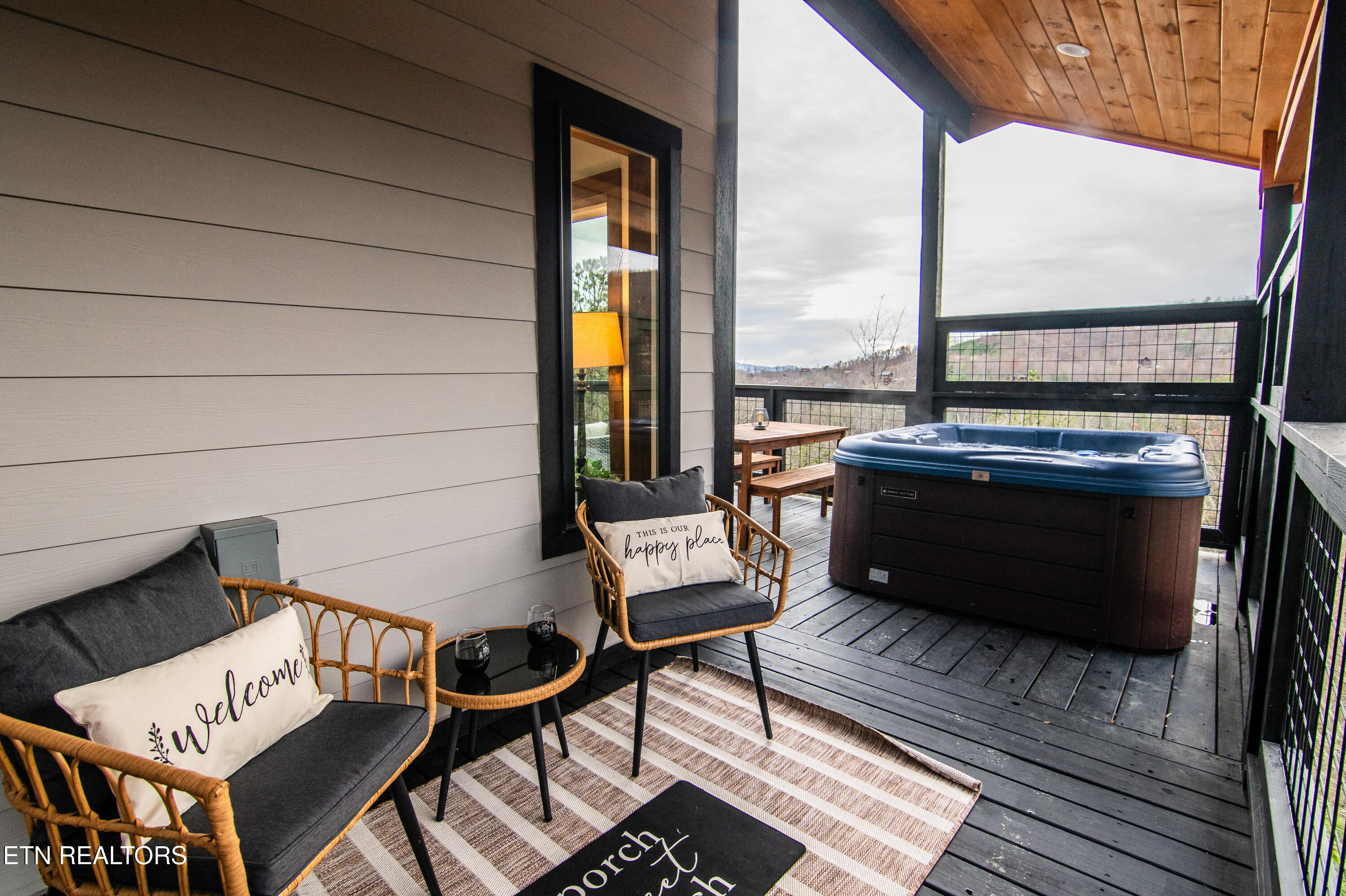 1113 Mathis Hollow Road Gatlinburg TN 37738