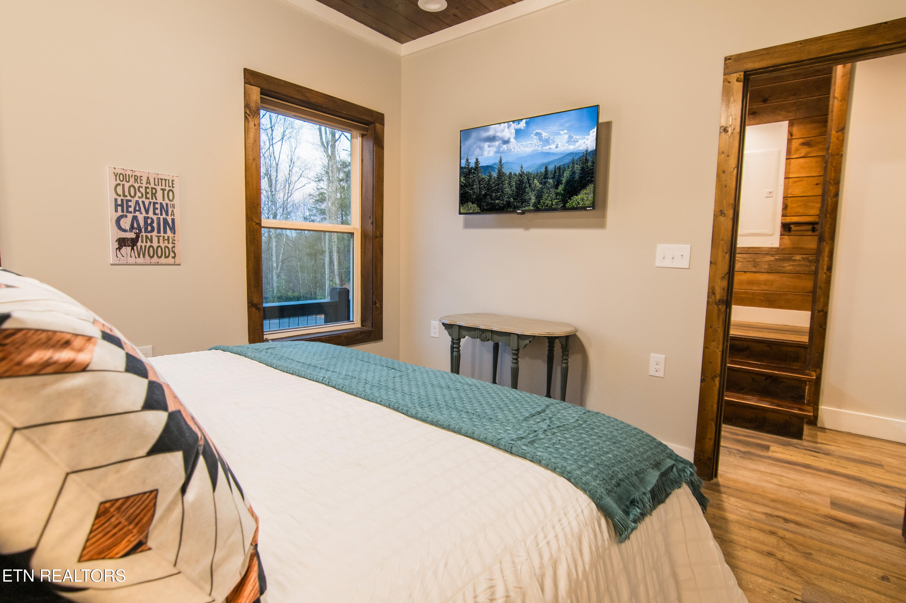 1113 Mathis Hollow Road Gatlinburg TN 37738