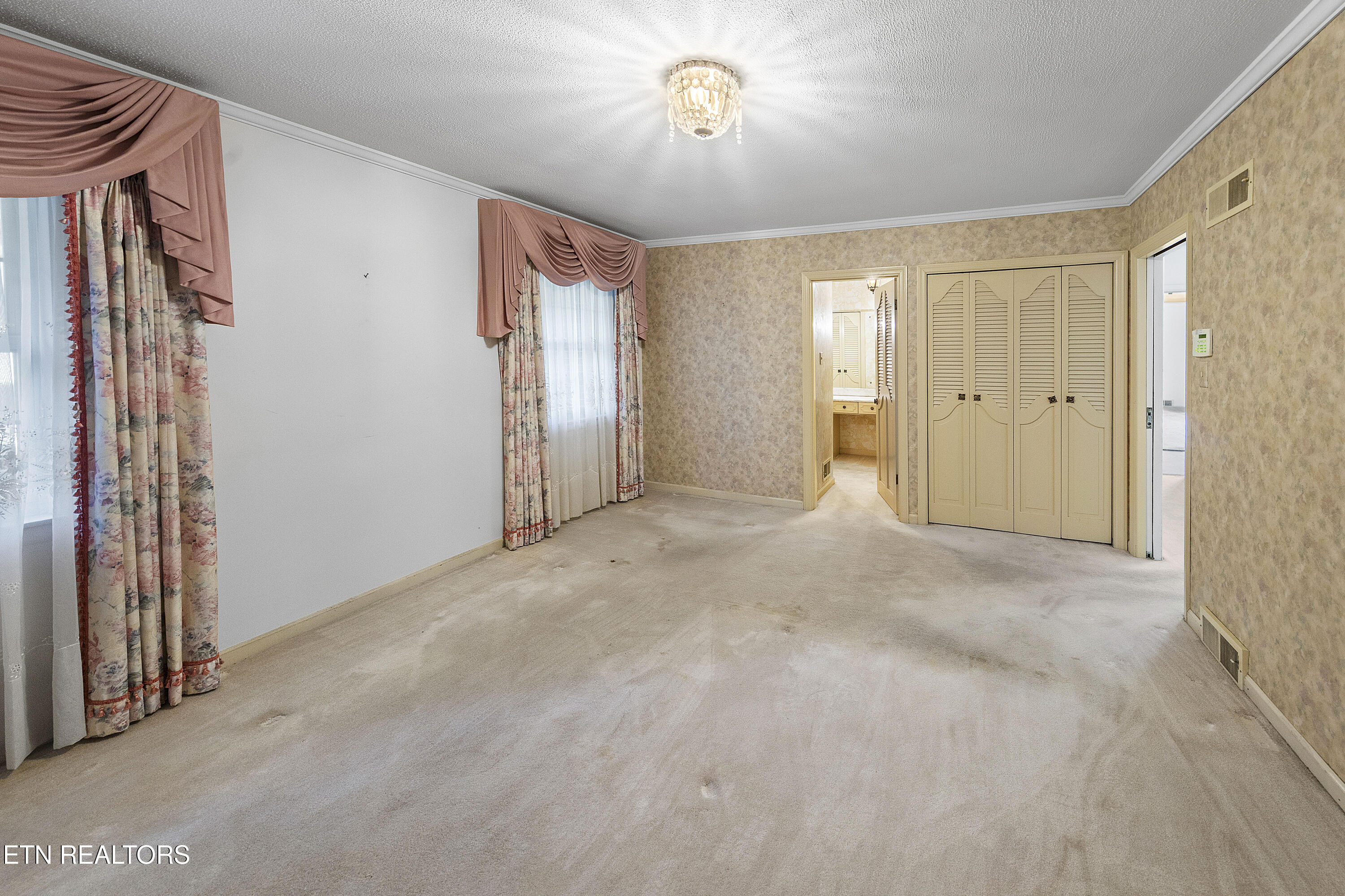 1233 Cherokee Boulevard Knoxville TN 37919