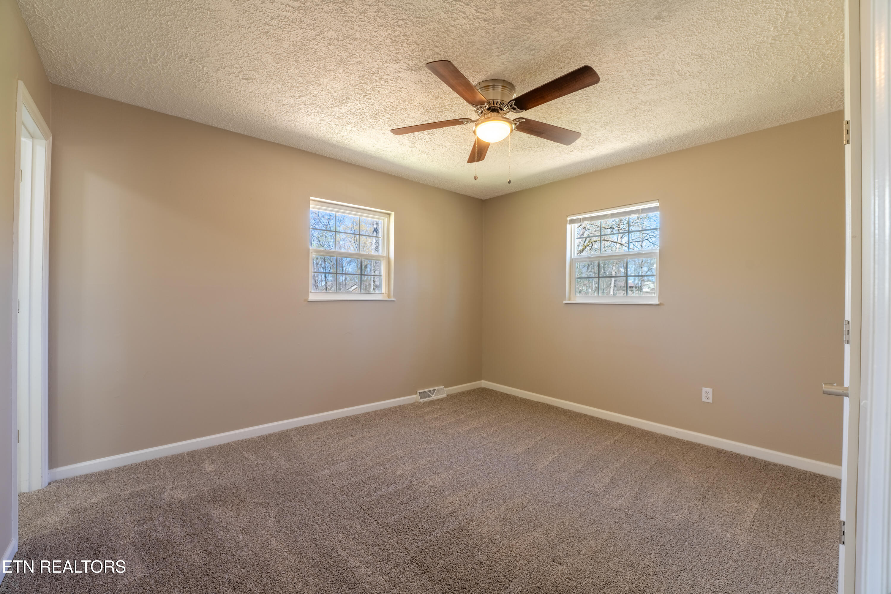 935 Forest Heights Circle Lenoir City TN 37772