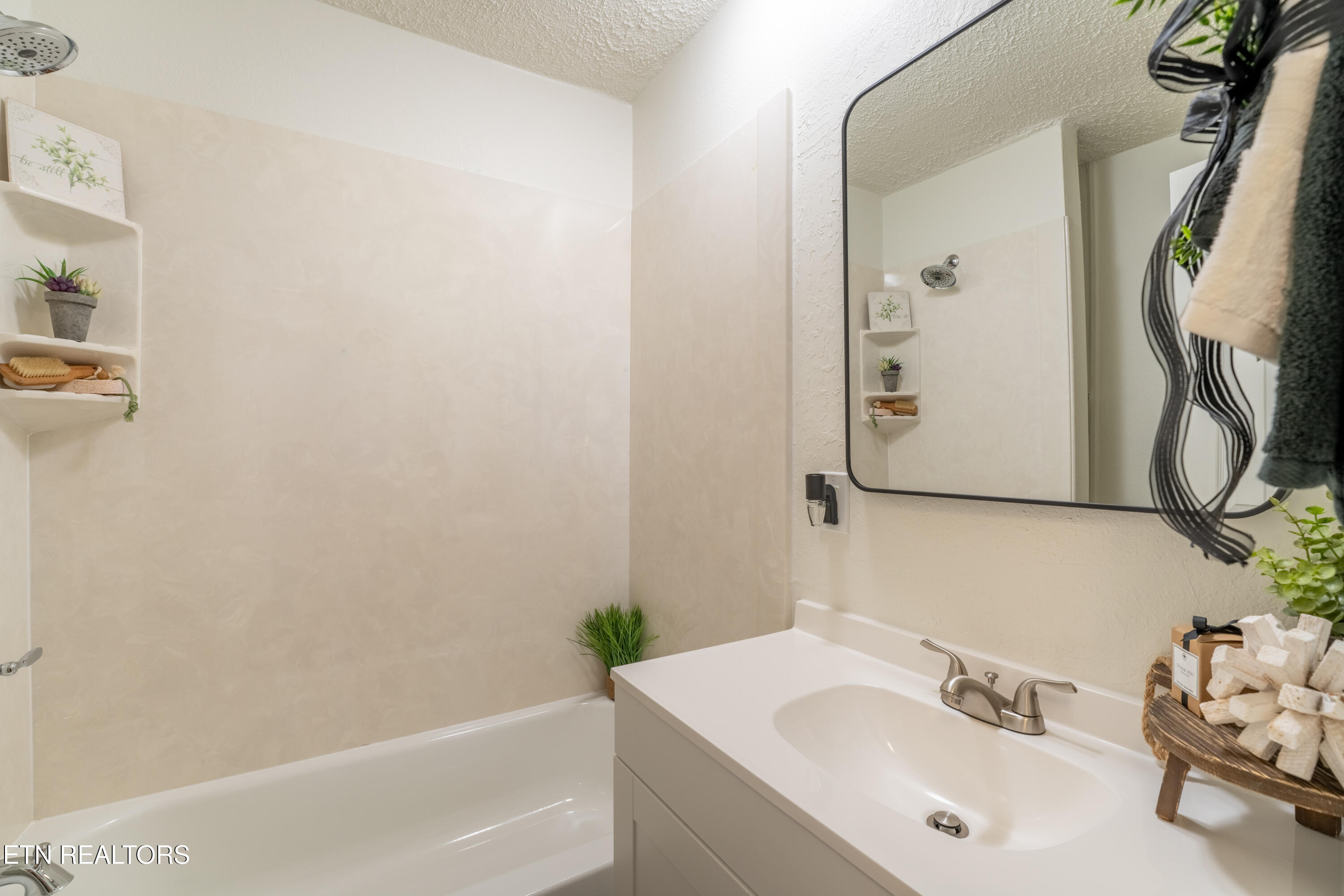 935 Forest Heights Circle Lenoir City TN 37772