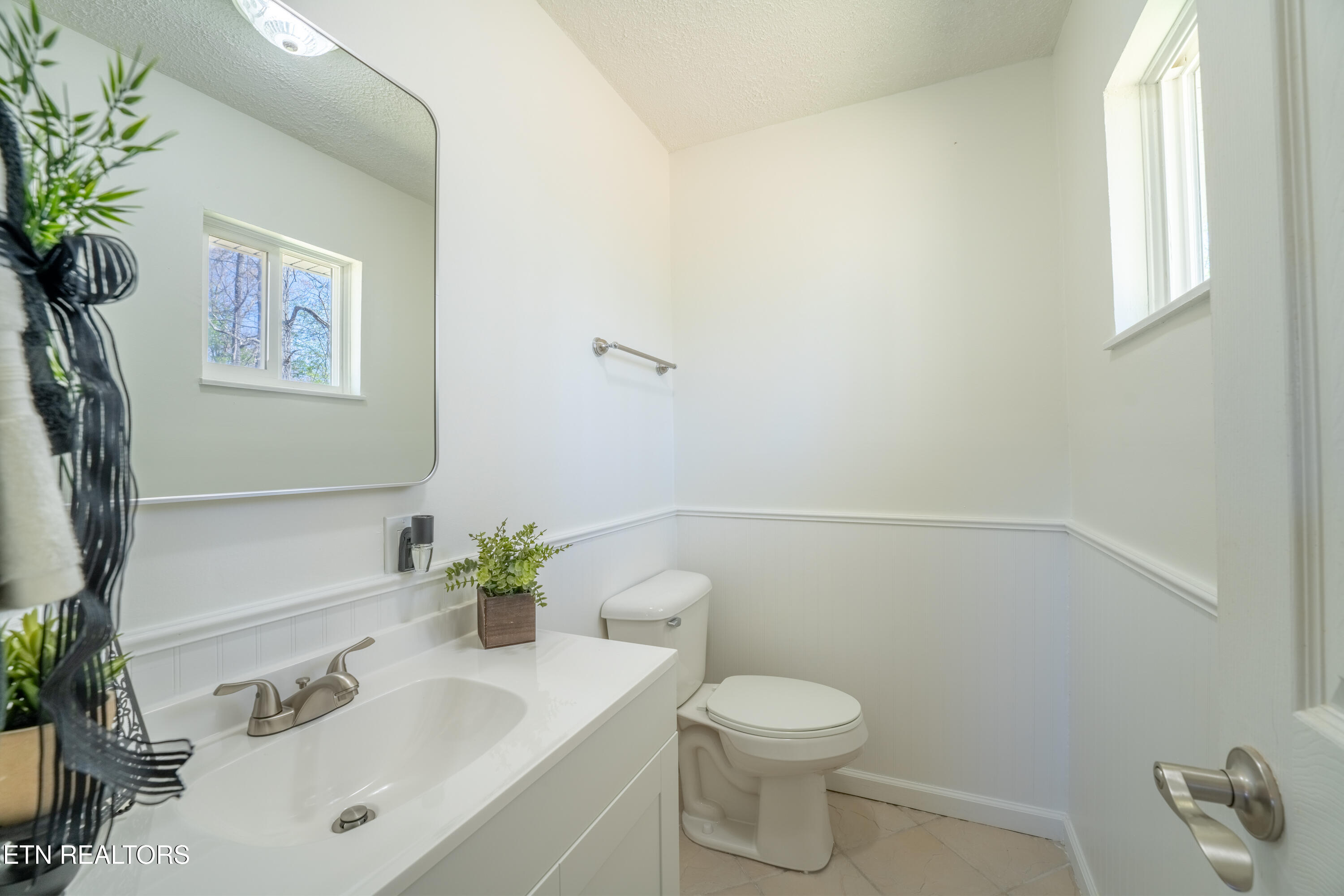 935 Forest Heights Circle Lenoir City TN 37772