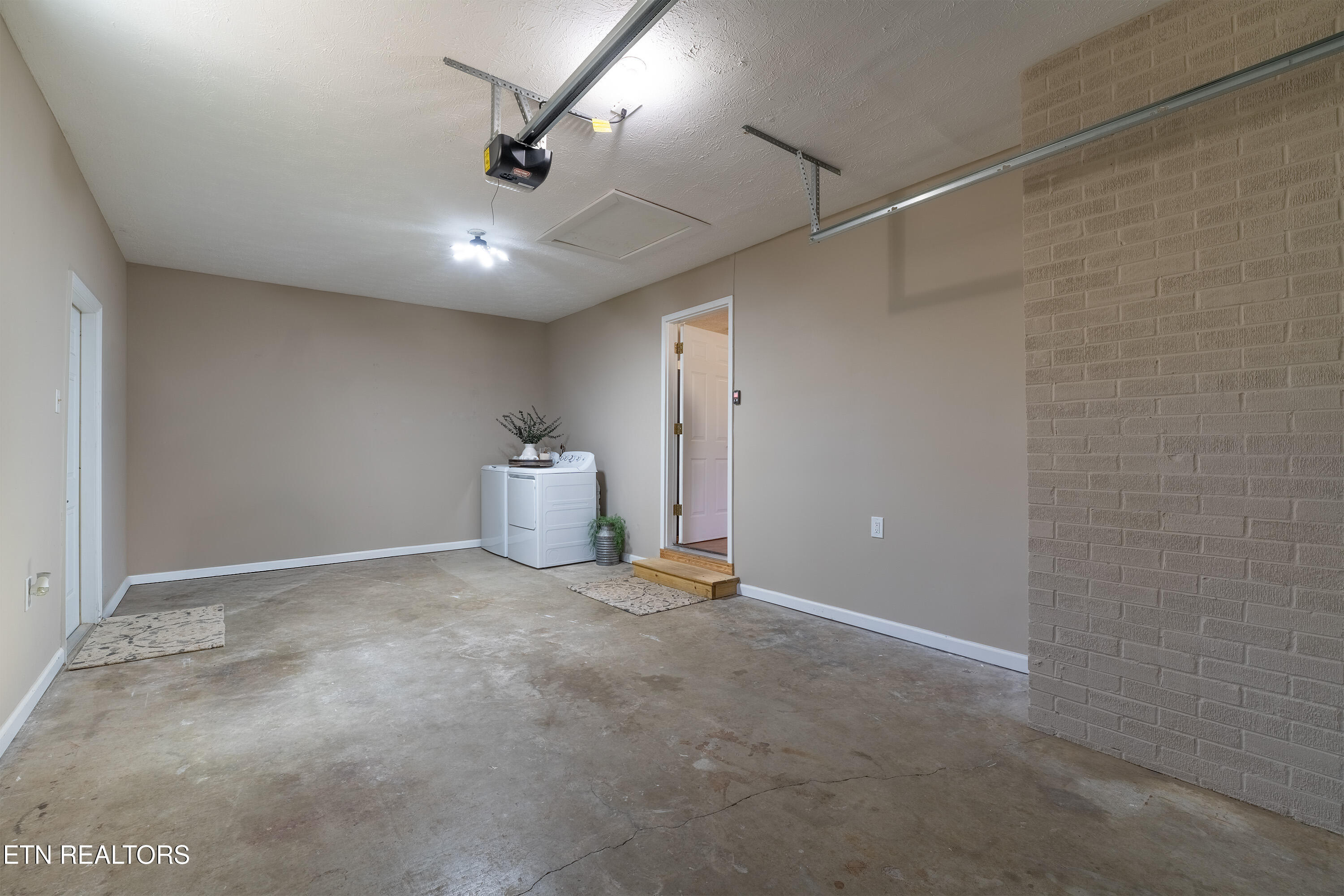935 Forest Heights Circle Lenoir City TN 37772