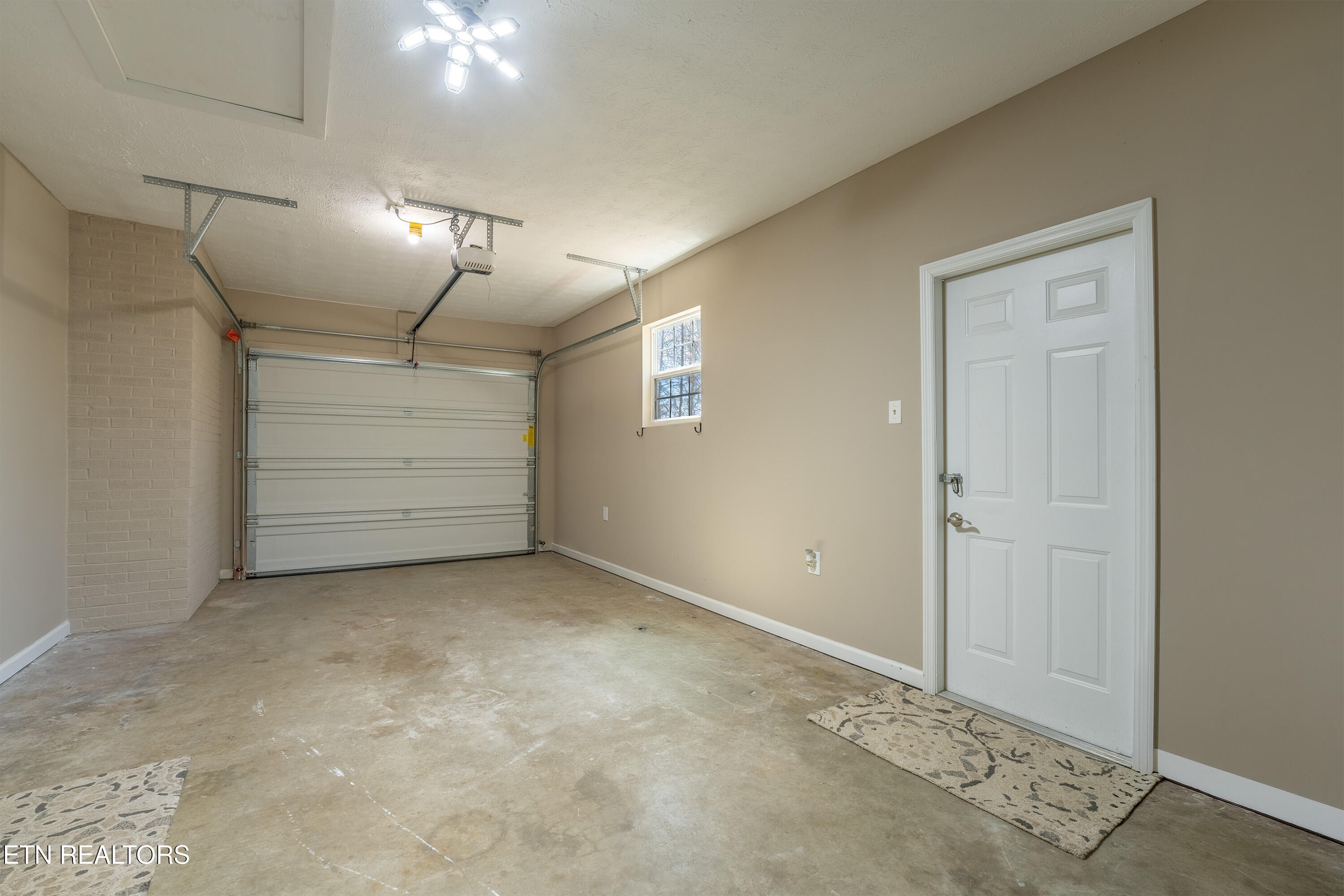 935 Forest Heights Circle Lenoir City TN 37772