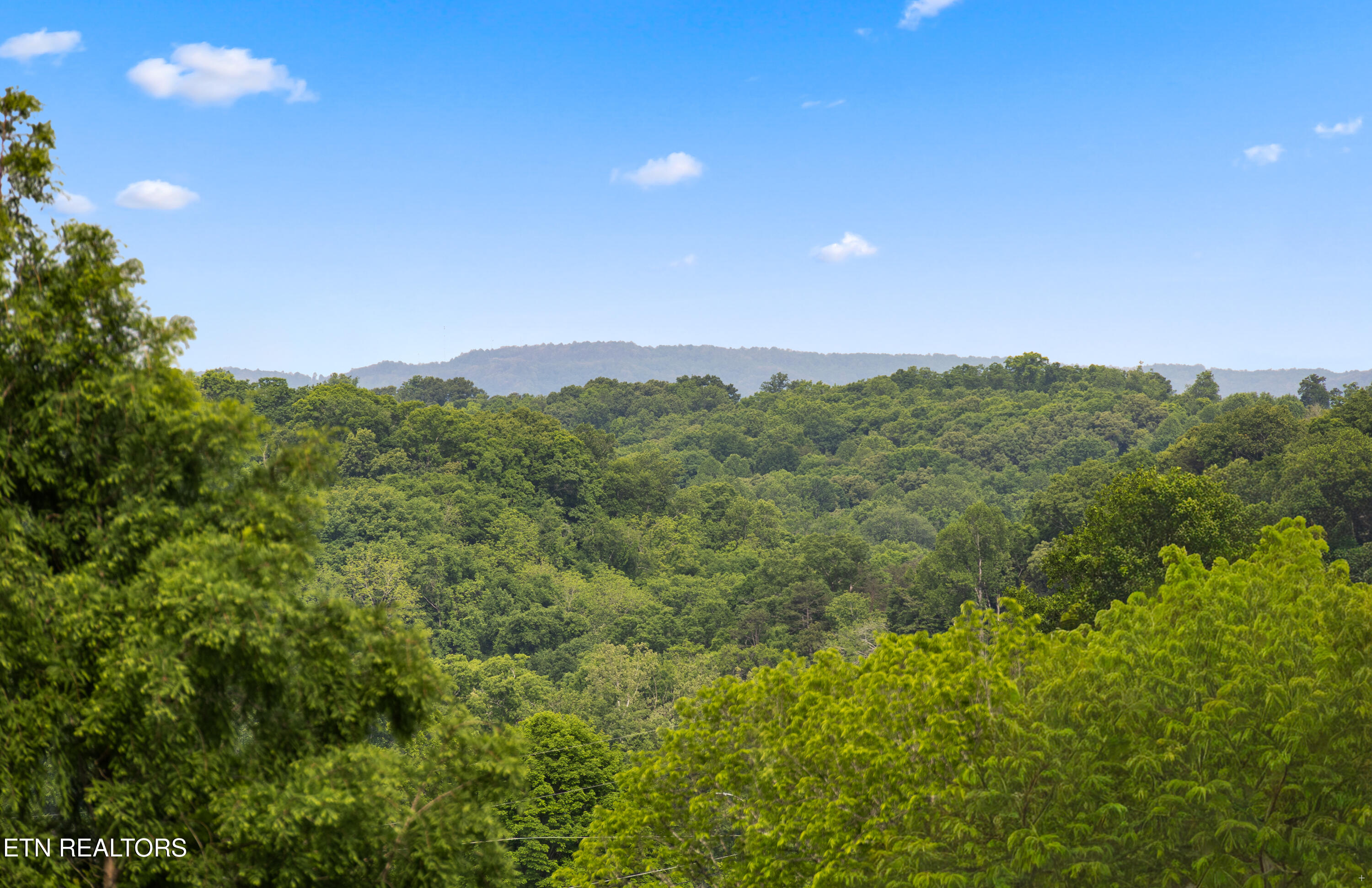 108 Breezewood Circle Clinton TN 37716