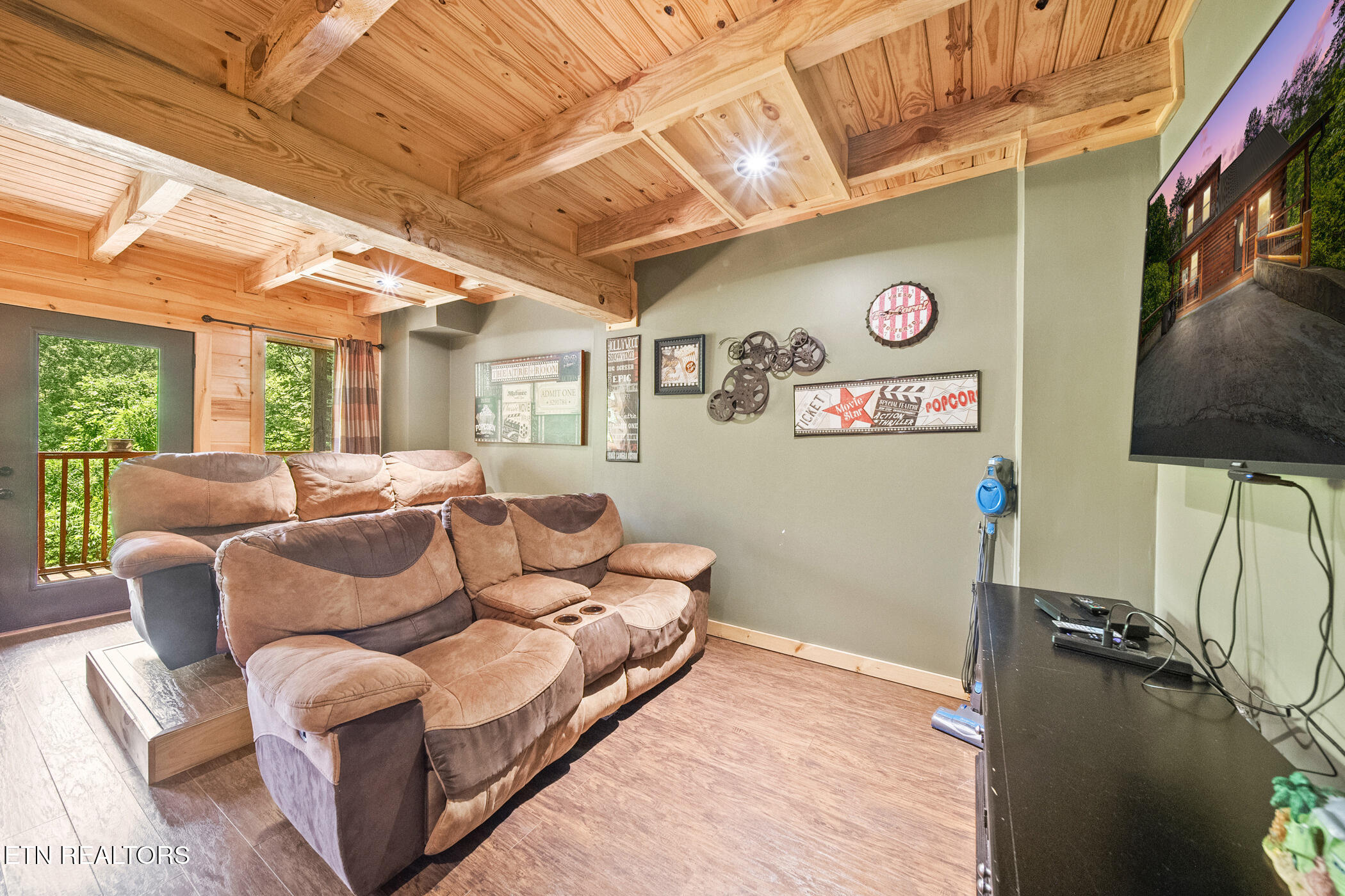 2713 Alps Way Pigeon Forge TN 37863