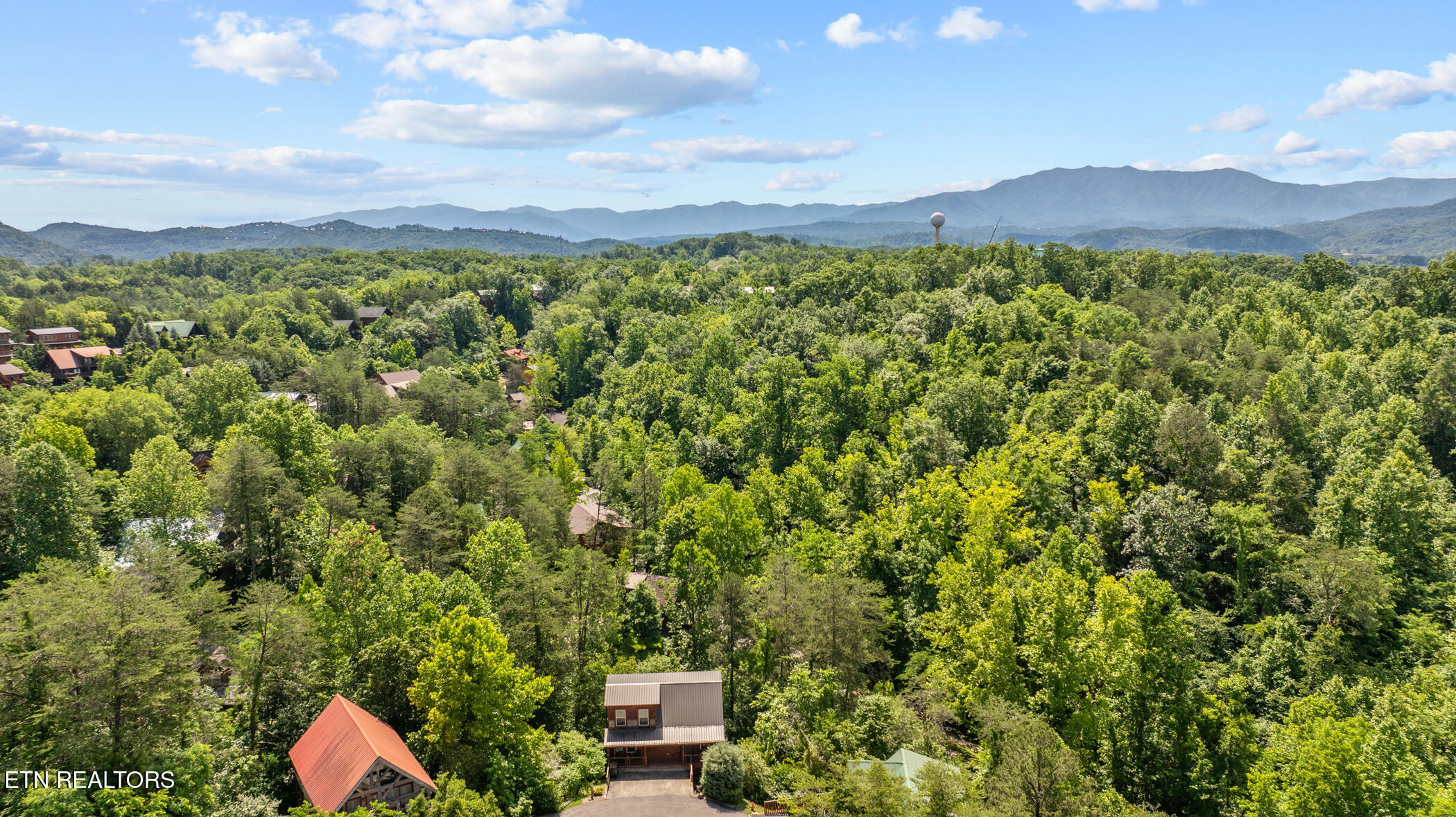 2713 Alps Way Pigeon Forge TN 37863