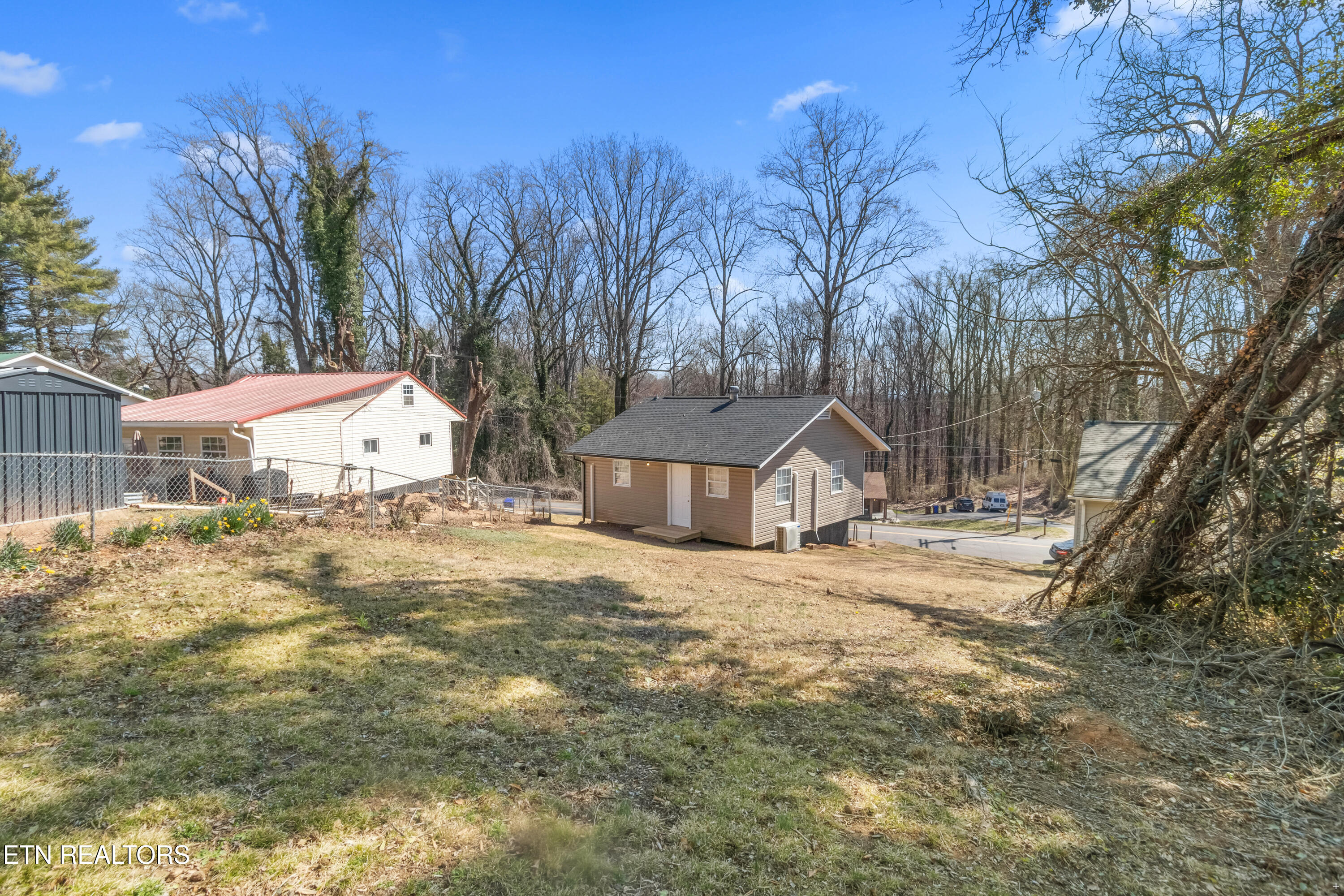 128 E Wadsworth Circle Oak Ridge TN 37830