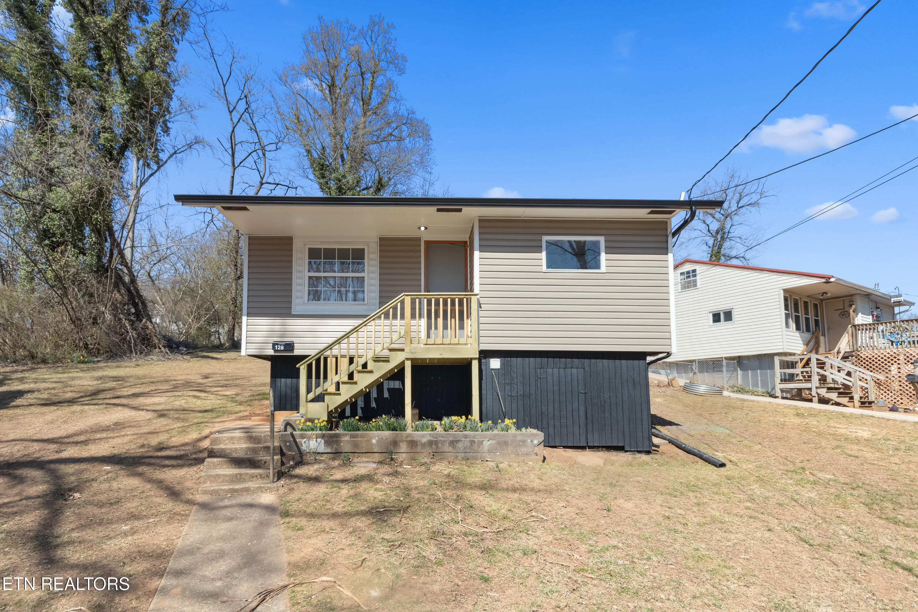 128 E Wadsworth Circle Oak Ridge TN 37830