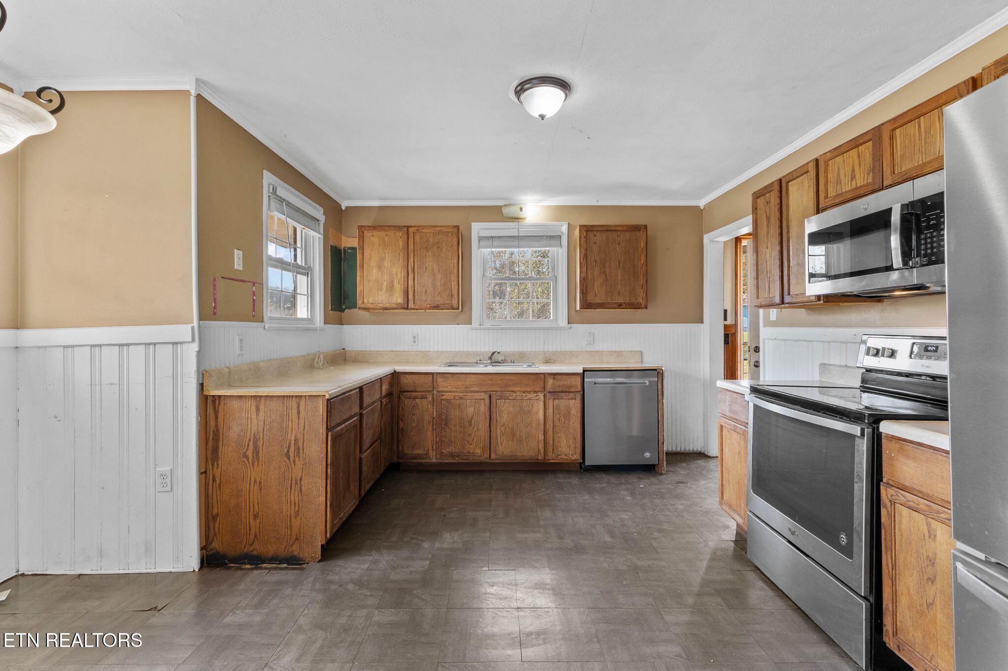 302 Hickory Street Clinton TN 37716