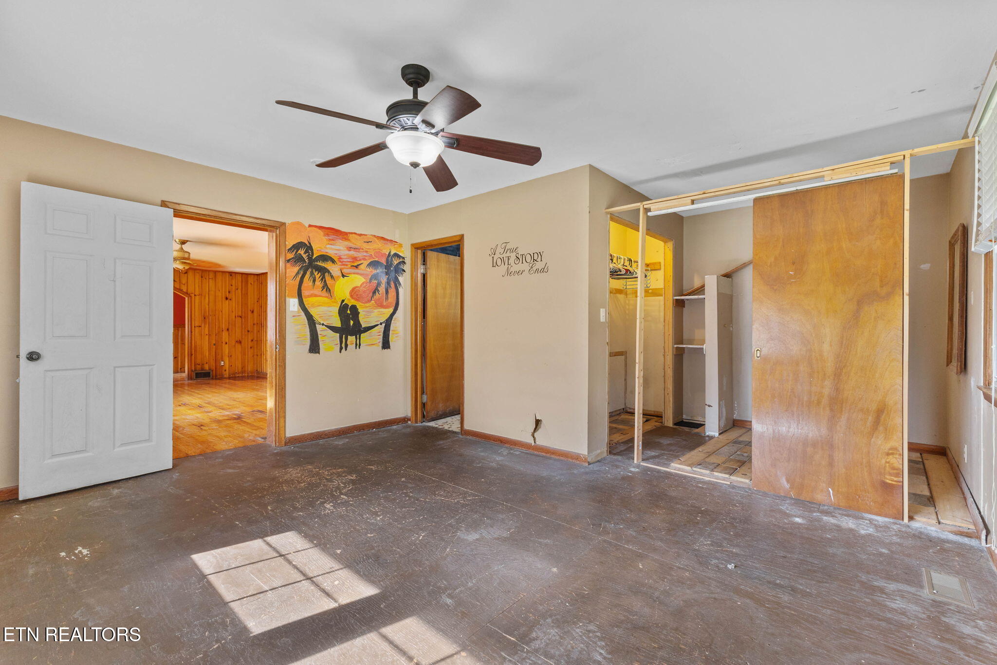 302 Hickory Street Clinton TN 37716