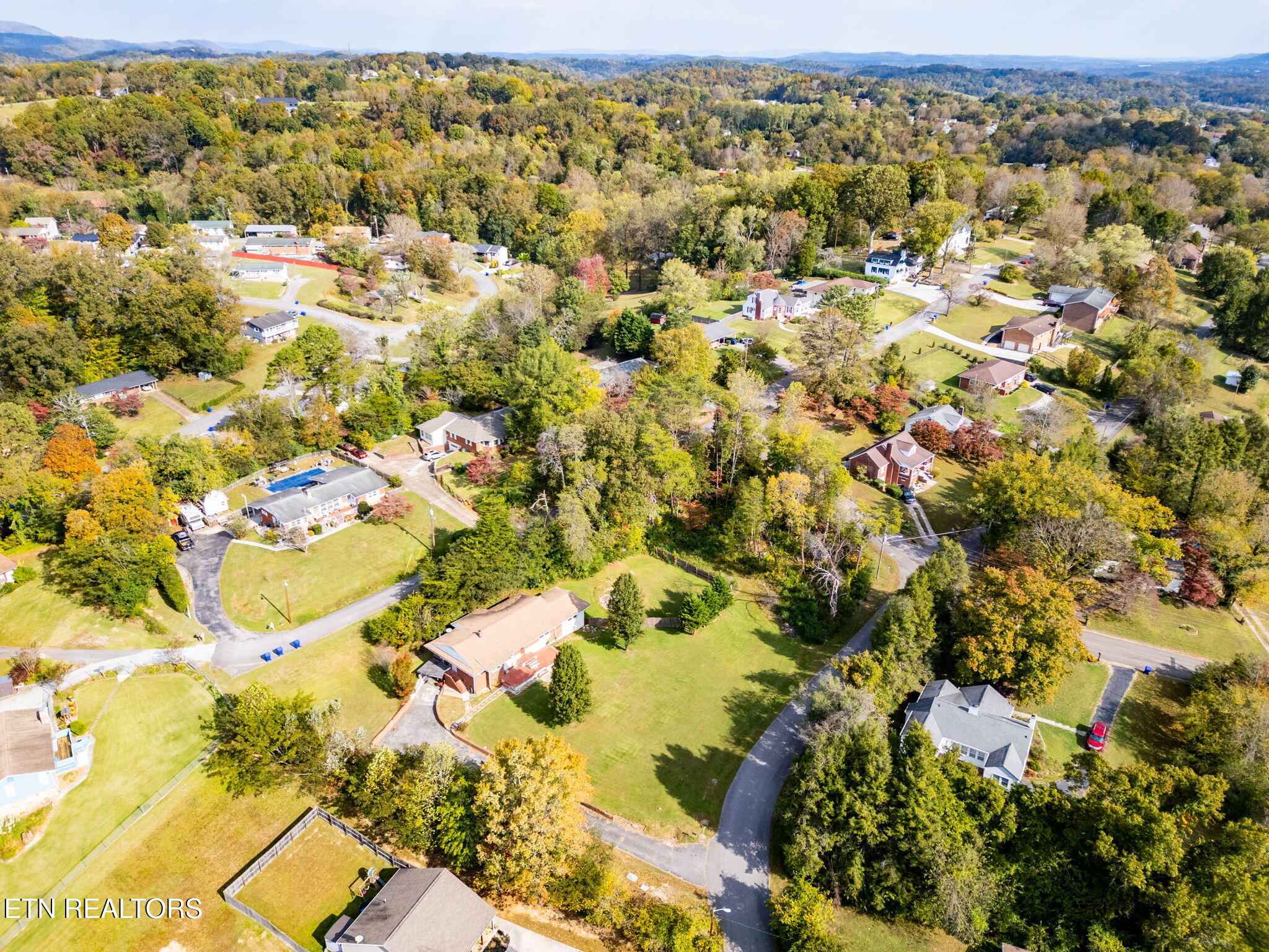 302 Hickory Street Clinton TN 37716