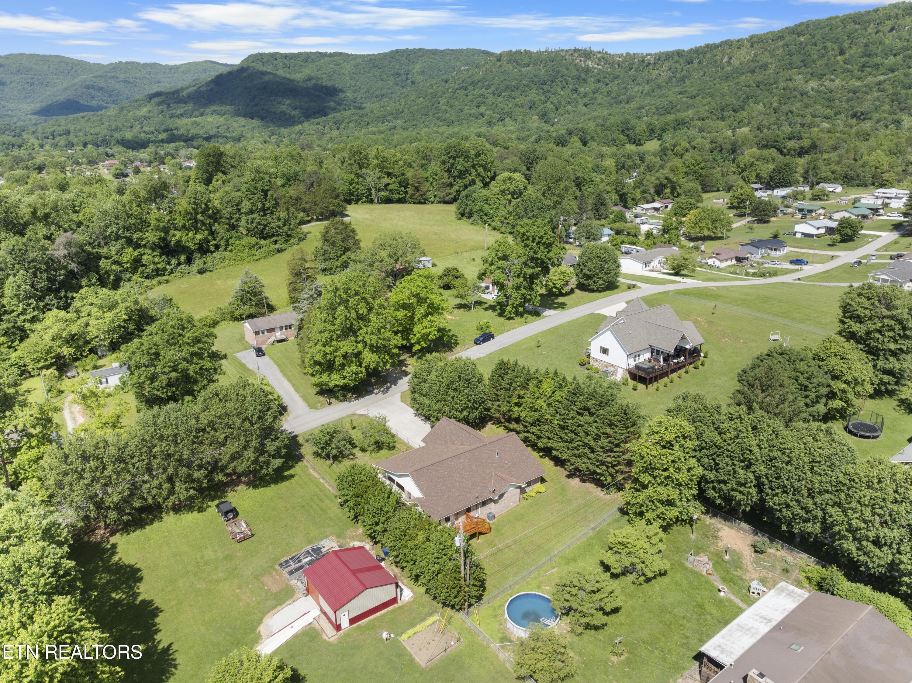 182 Woodvine Street Jacksboro TN 37757