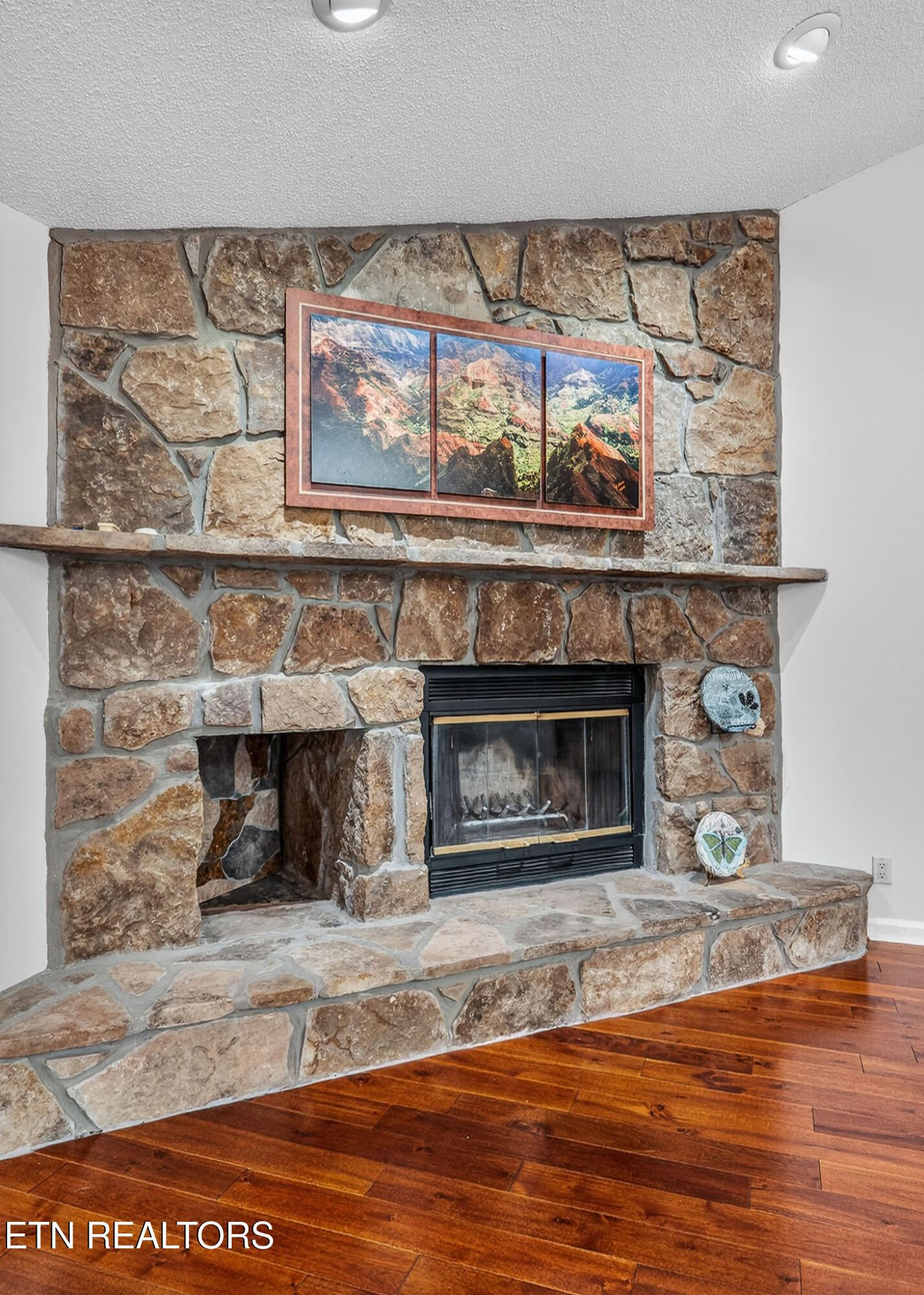 23 Belvedere Lane Crossville TN 38558