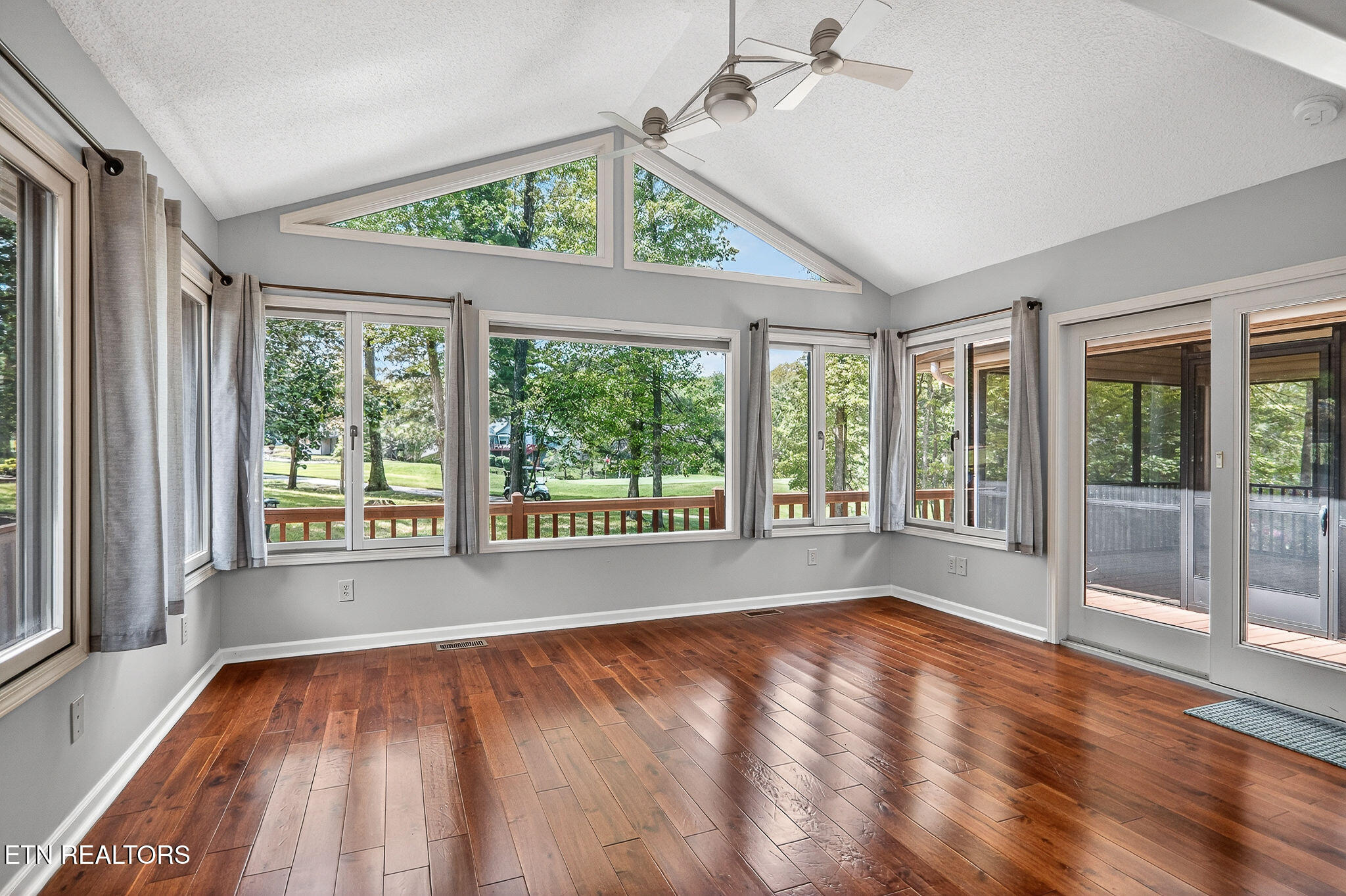 23 Belvedere Lane Crossville TN 38558