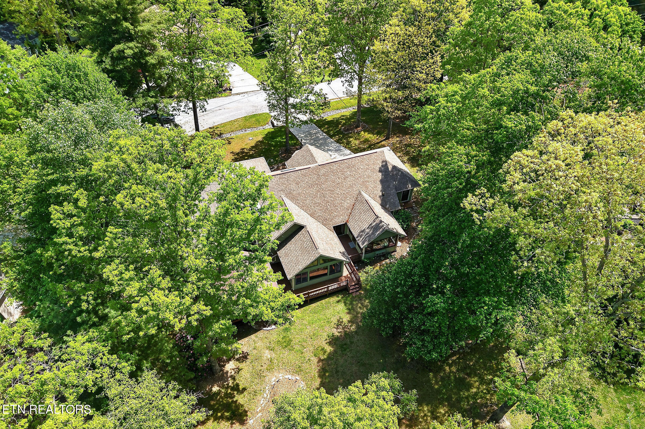 23 Belvedere Lane Crossville TN 38558