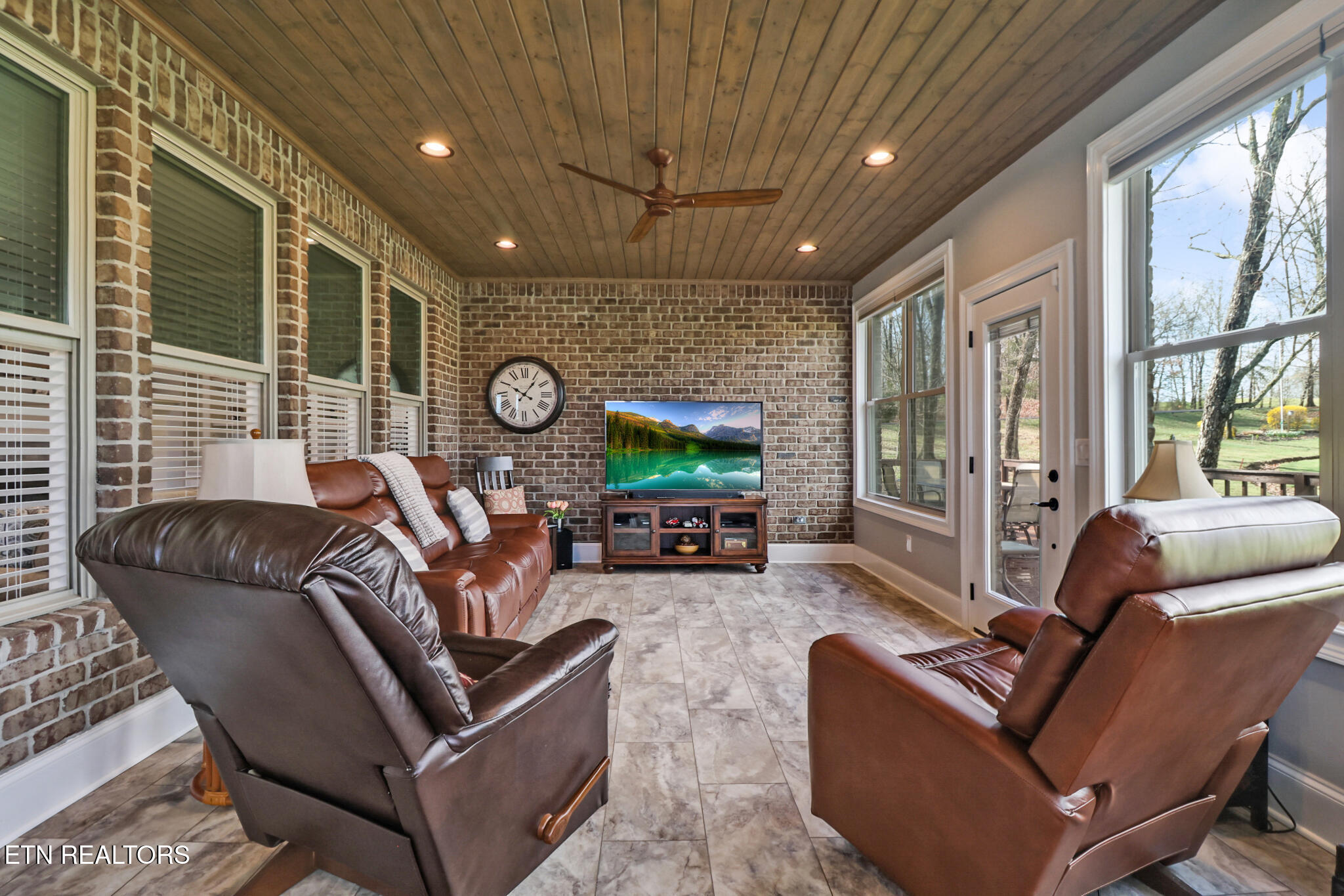 103 Bent Oak Terrace Crossville TN 38558