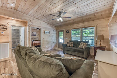 2138 Bluff Ridge Road Sevierville TN 37876