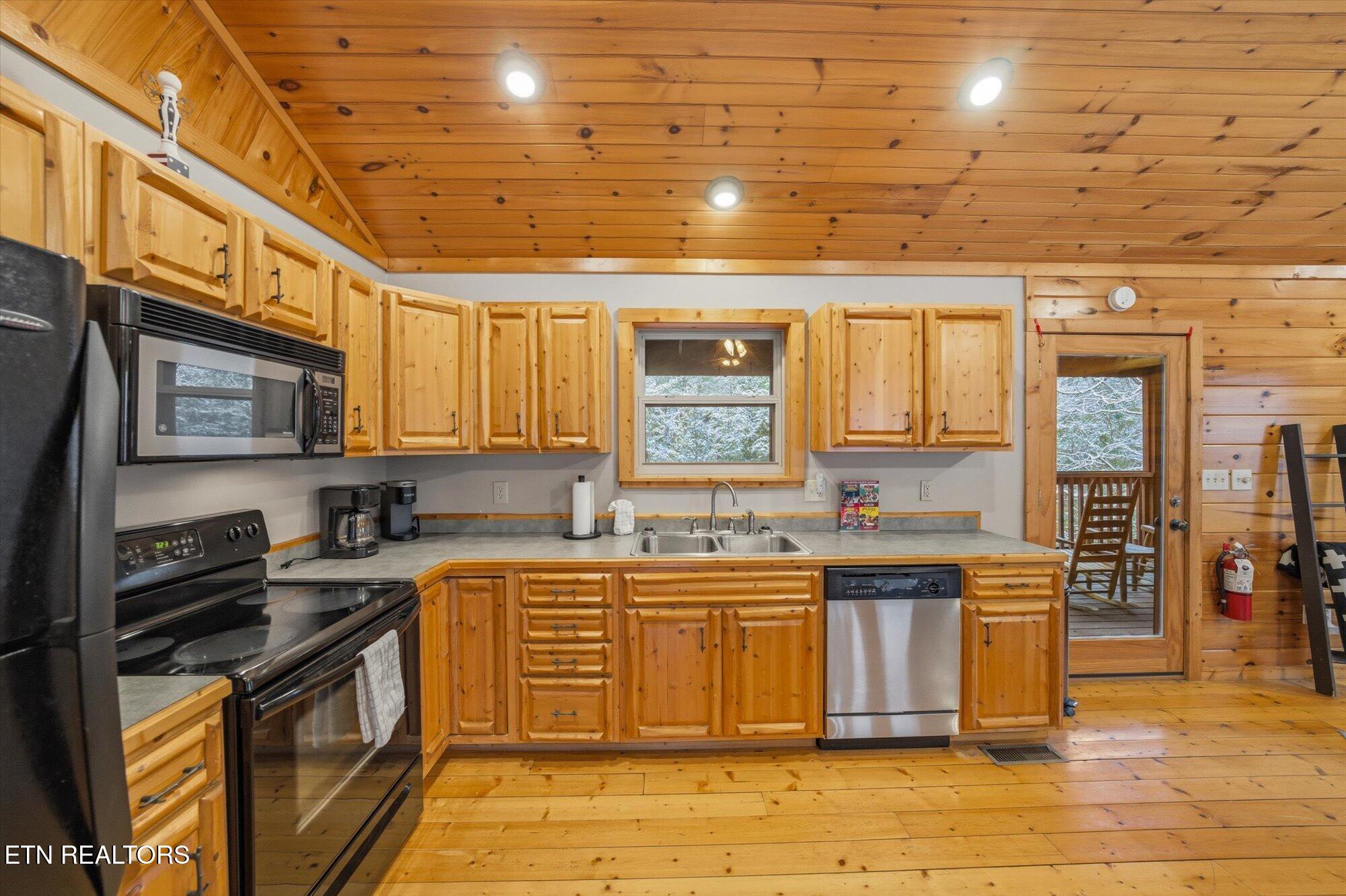 1960 Oakmont Drive Sevierville TN 37876
