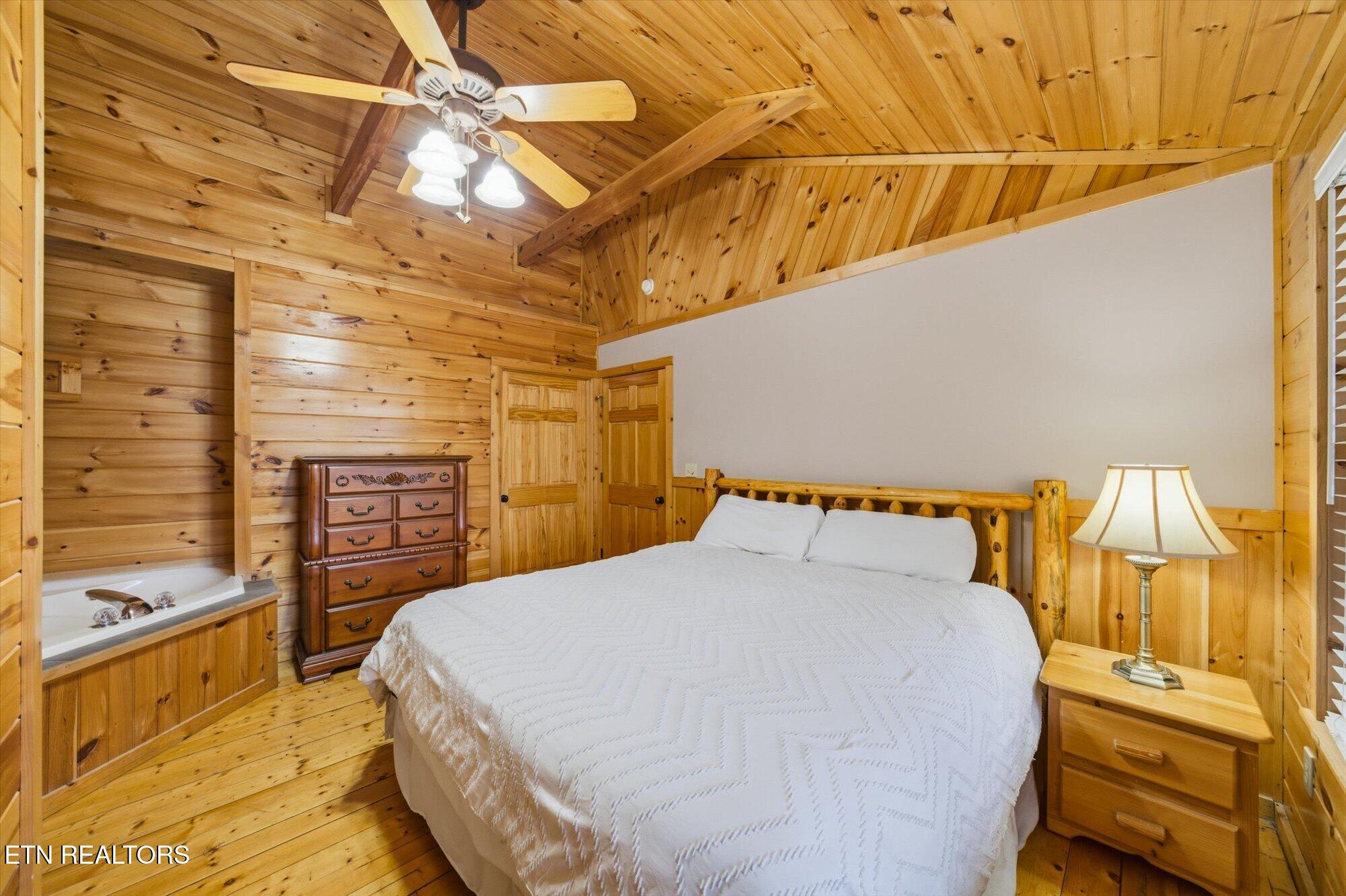 1960 Oakmont Drive Sevierville TN 37876
