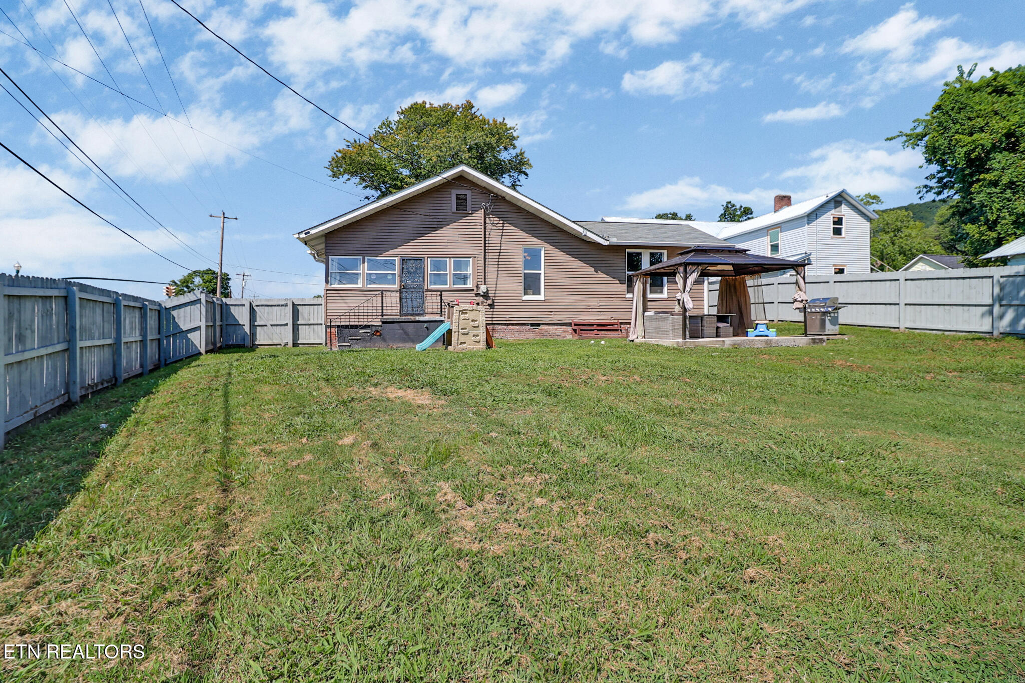 400 W Rockwood Street Rockwood TN 37854
