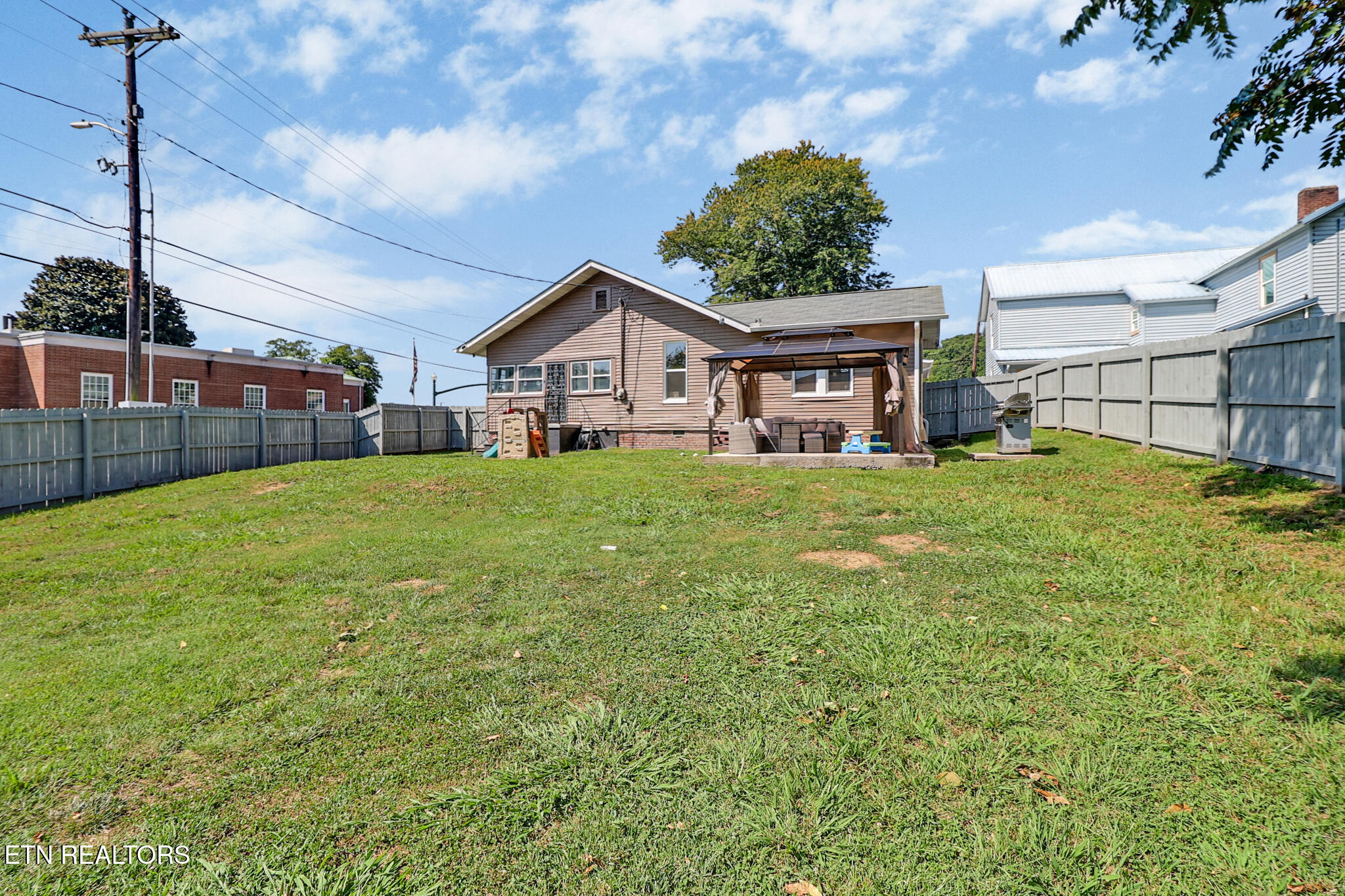 400 W Rockwood Street Rockwood TN 37854