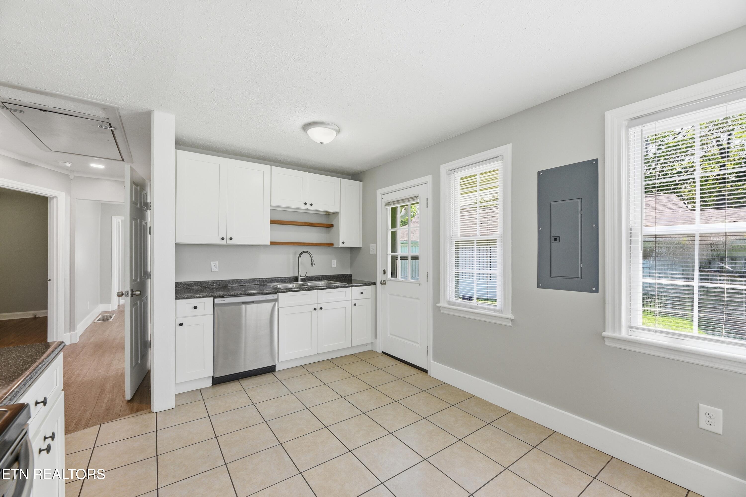 108 Meadowbrook Street Clinton TN 37716