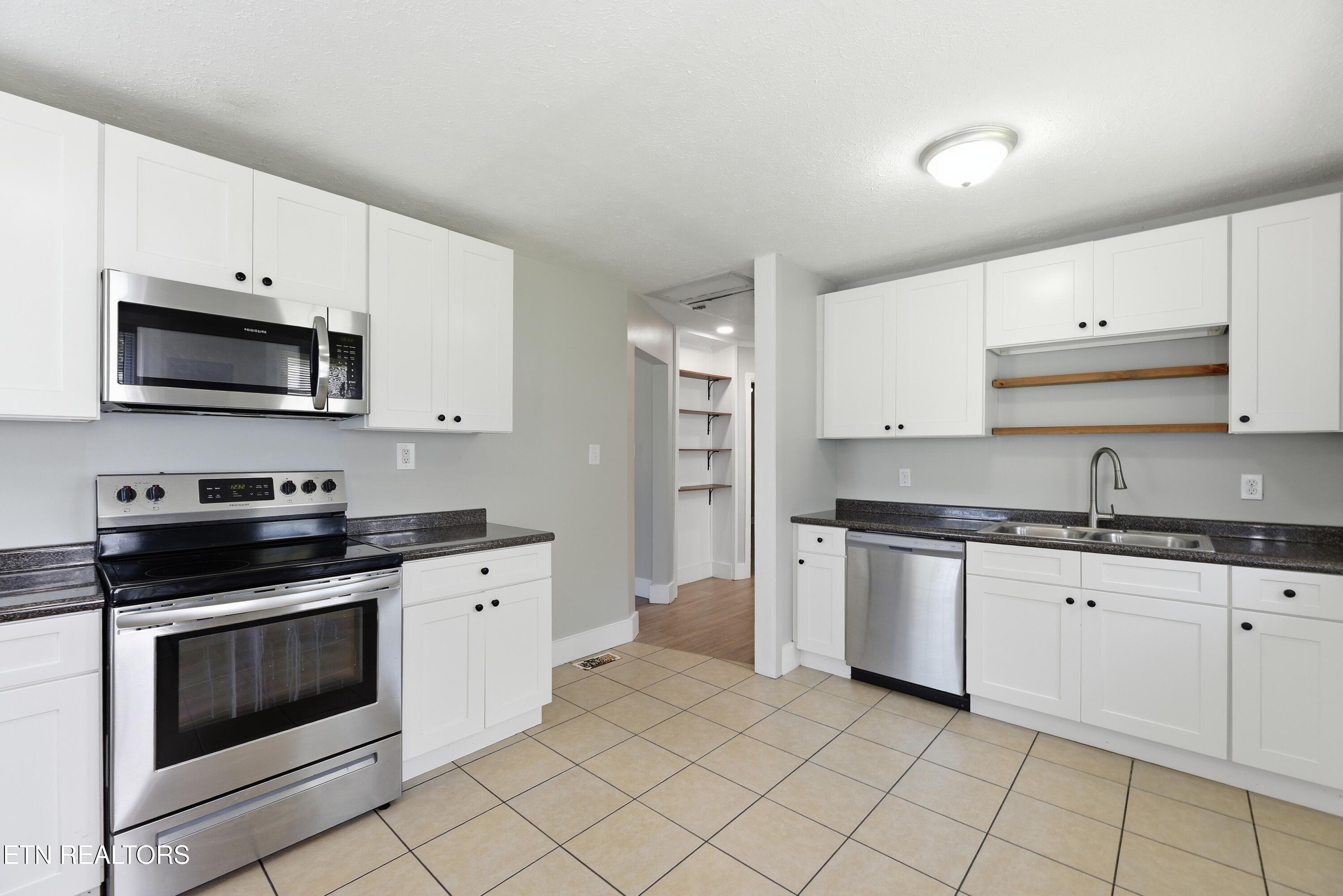 108 Meadowbrook Street Clinton TN 37716