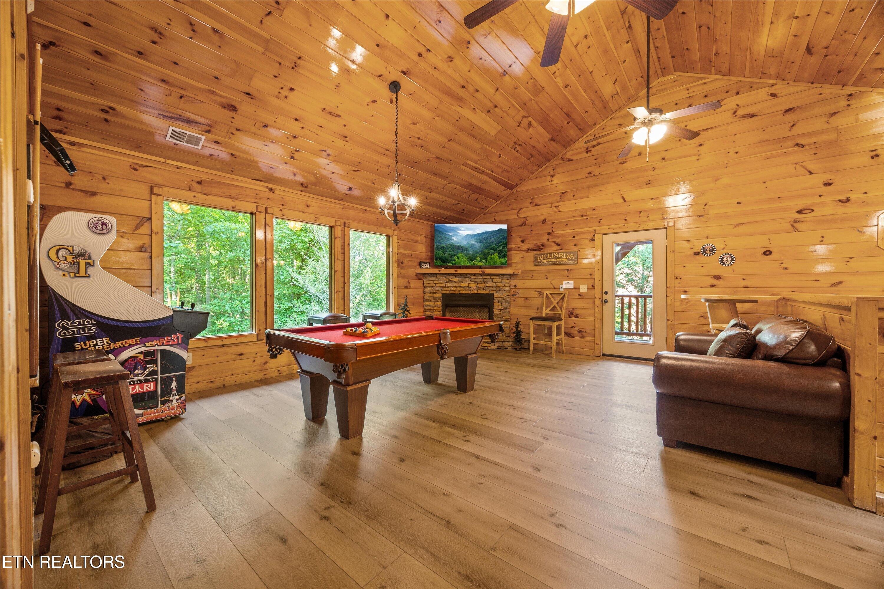 1827 Elk Springs Way Gatlinburg TN 37738