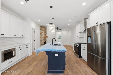 1814 Poplar Spgs Place Maryville TN 37803