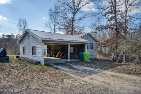 331 W Creston Road Crossville TN 38571