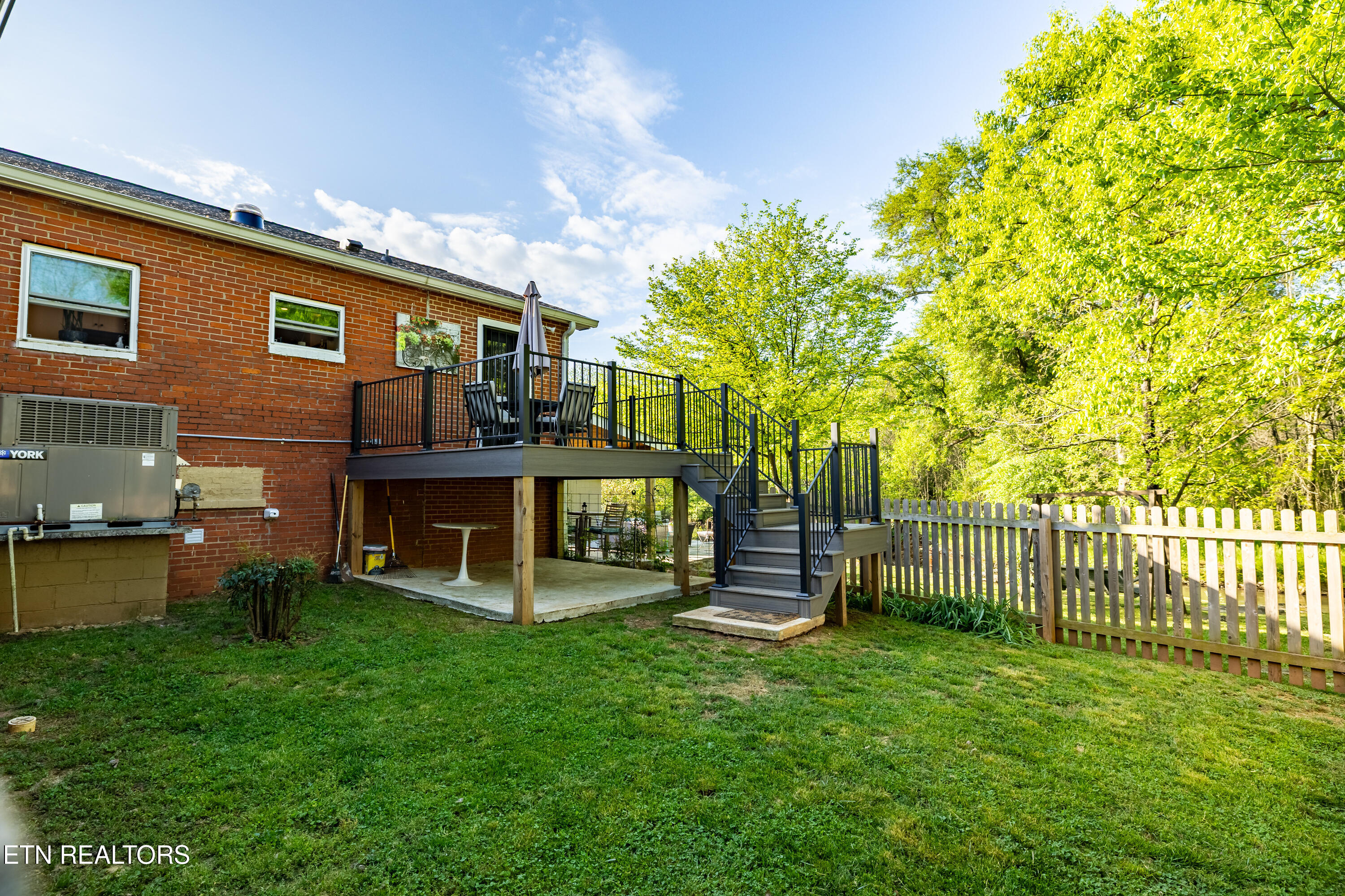 315 South Oak Street Sweetwater TN 37874