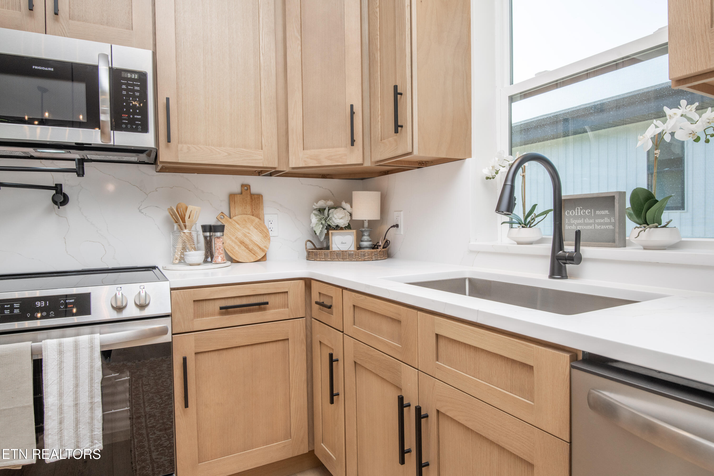 2335 Rock Gardens Drive Sevierville TN 37876