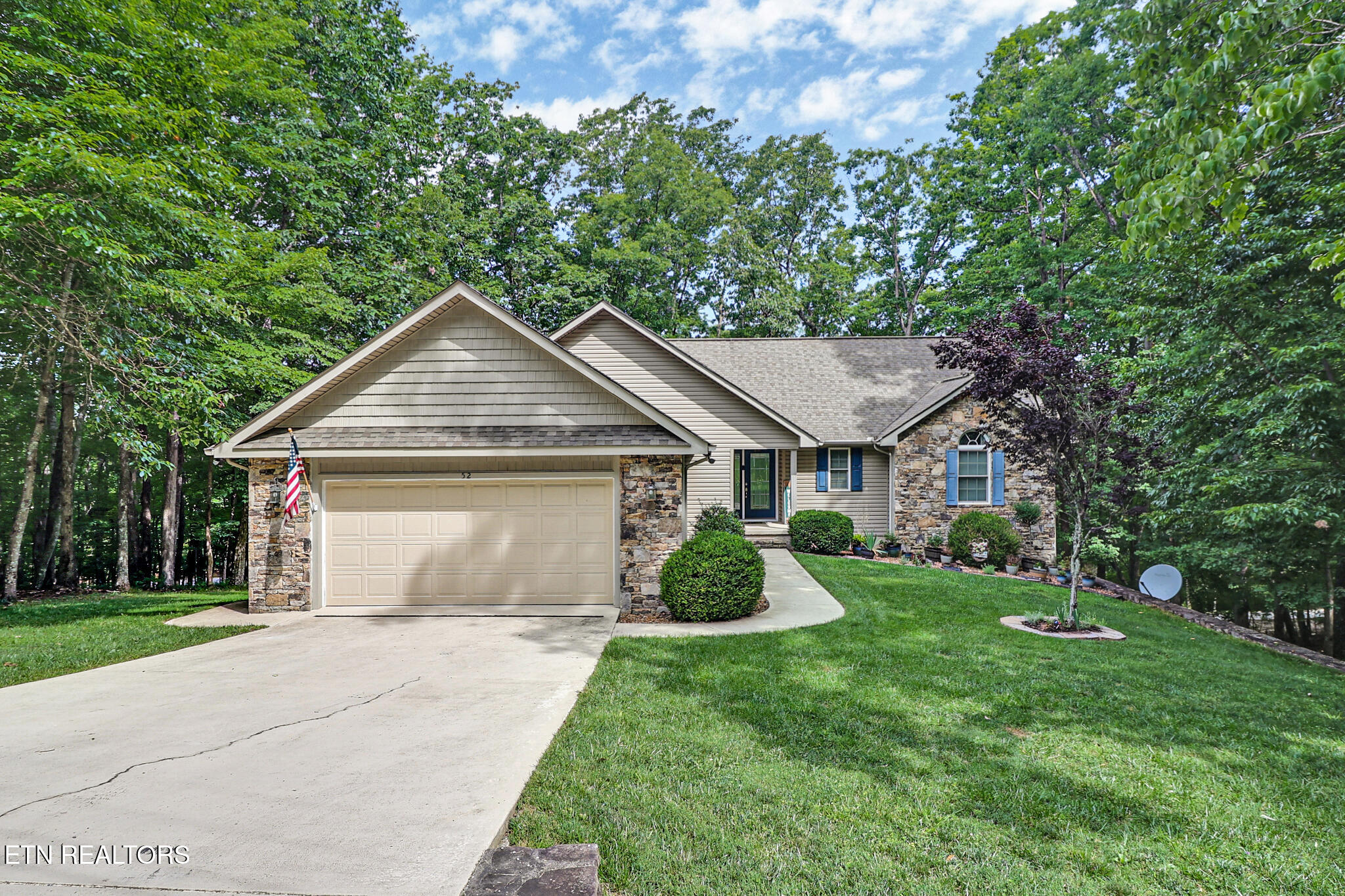 52 & 32 Harley Circle Crossville TN 38558