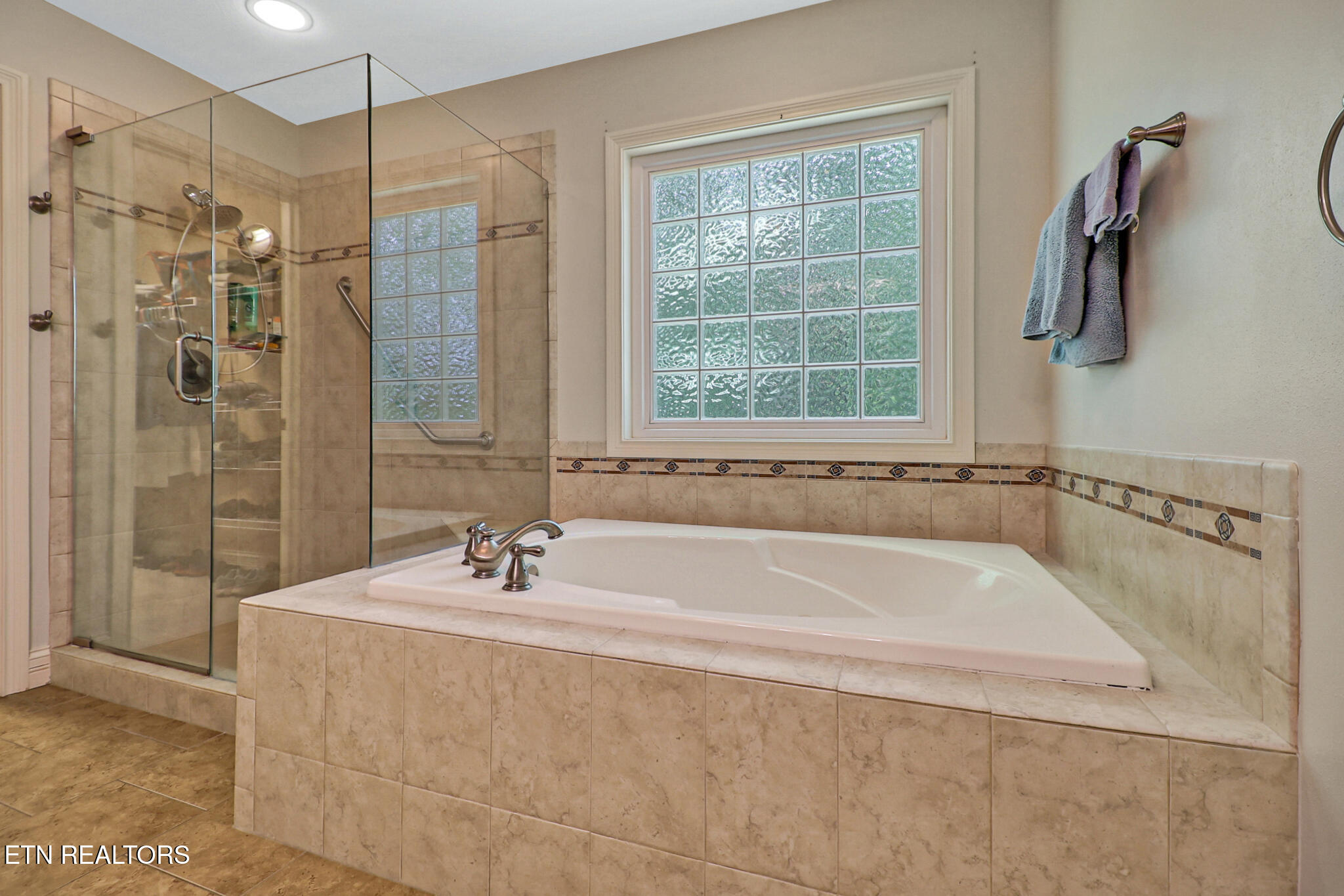 52 & 32 Harley Circle Crossville TN 38558